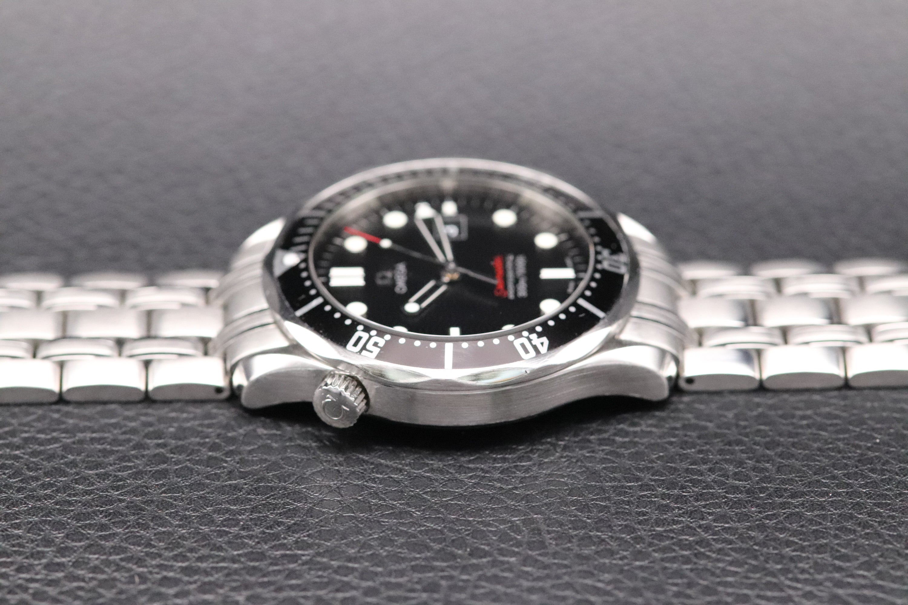 Omega Seamaster Diver 300M 212.30.41.61.01.001 Black Dial 2016