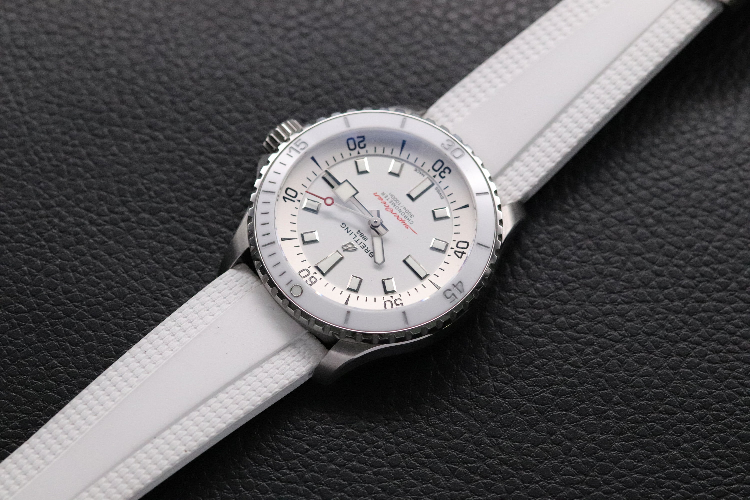 Breitling Superocean 42 A17375 Rubber Fullset 2022 Box+Paper