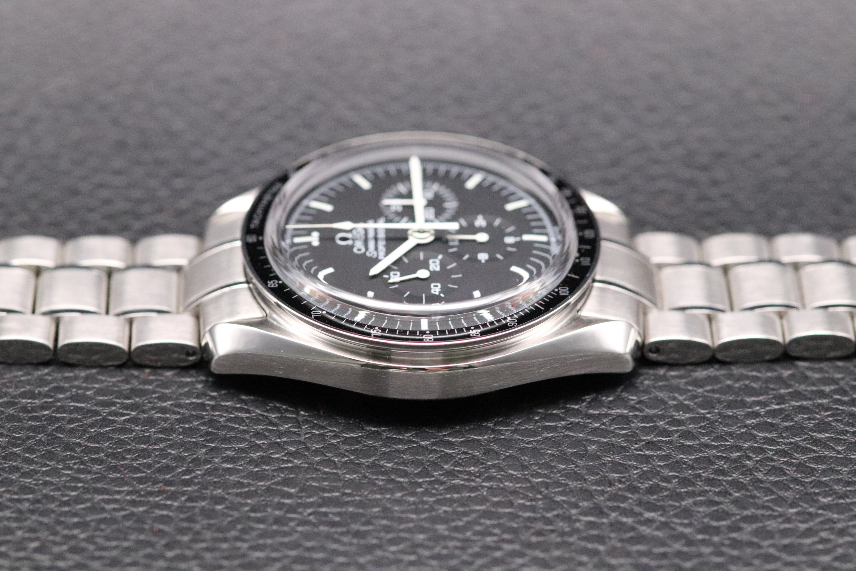 Omega Speedmaster Moonwatch 3572.50 Glass Bottom 2005