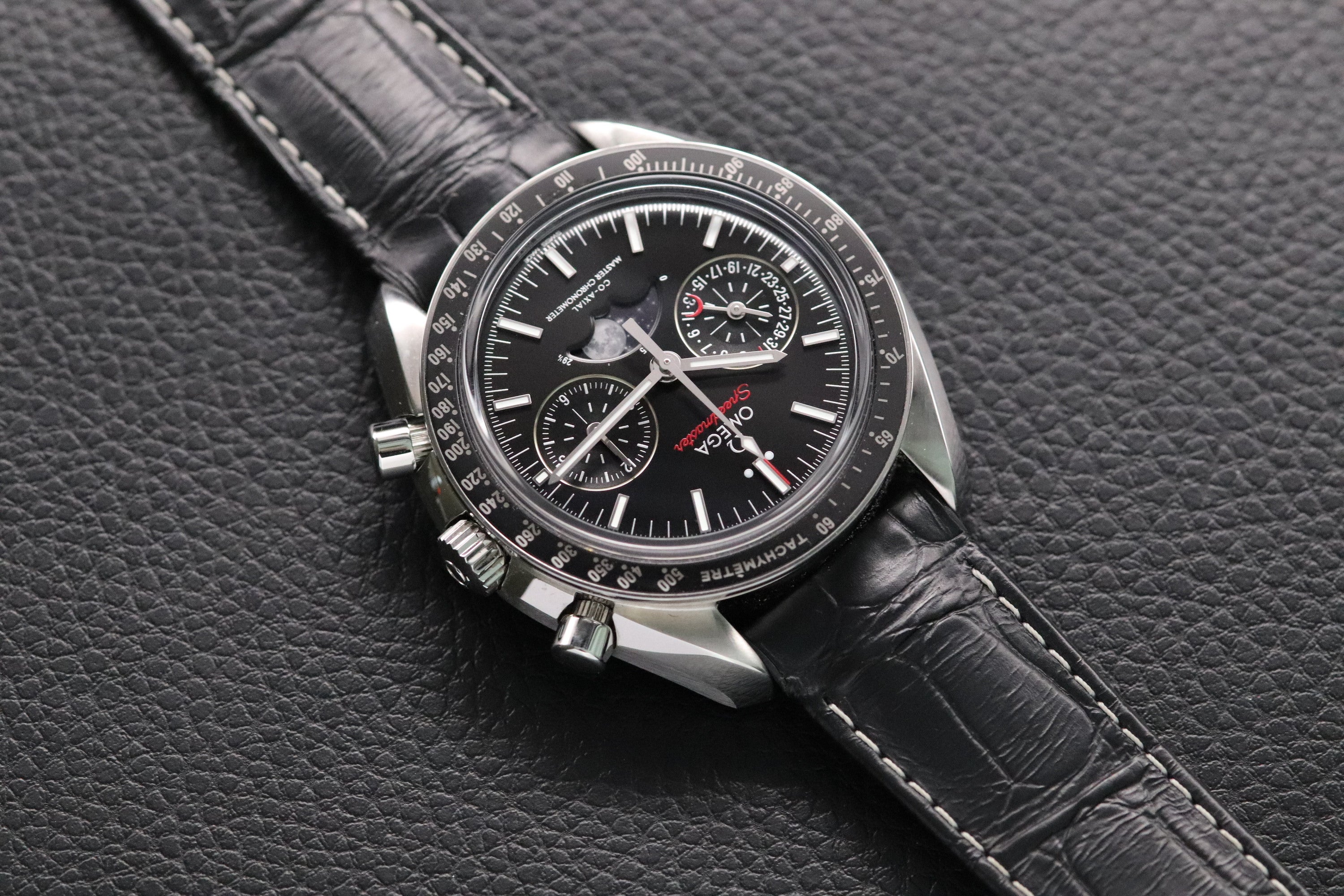 Omega Speedmaster Moonwatch Moonphase 304.33.44.52.01.001 Fullset 2021 Box+Papers