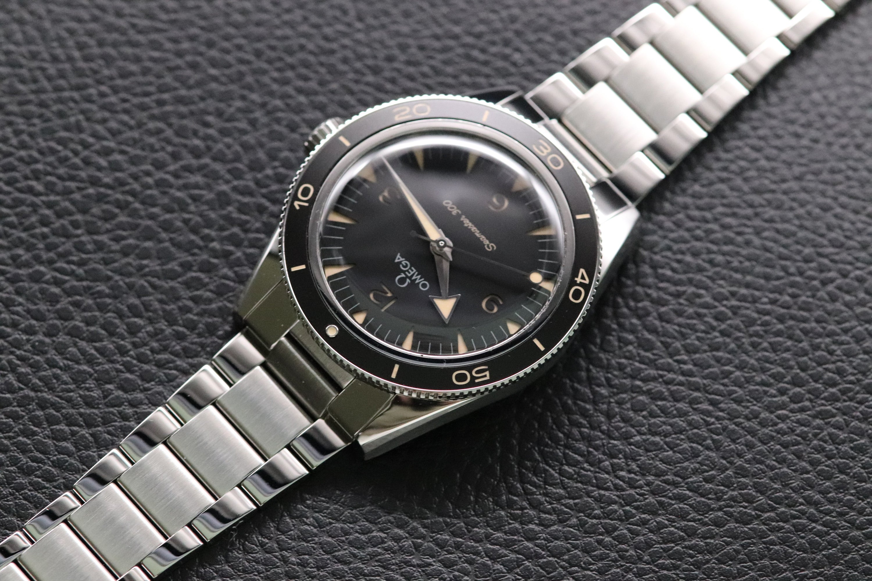 Omega Seamaster 300 234.30.41.21.01.001 Fullset 2022 Box+Papers