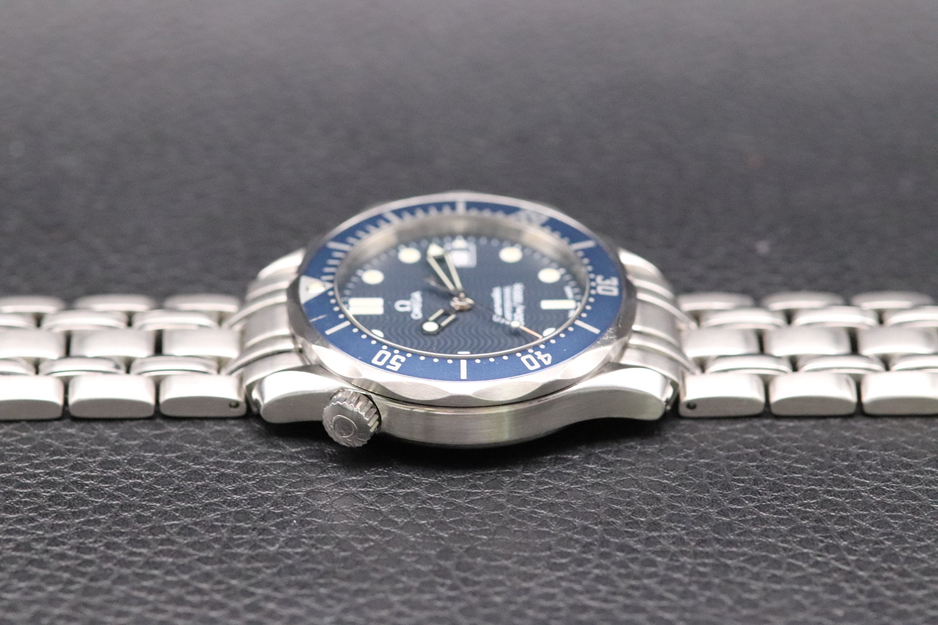 Omega Seamaster 300 2561.80 Blue Dial 1995 Paper