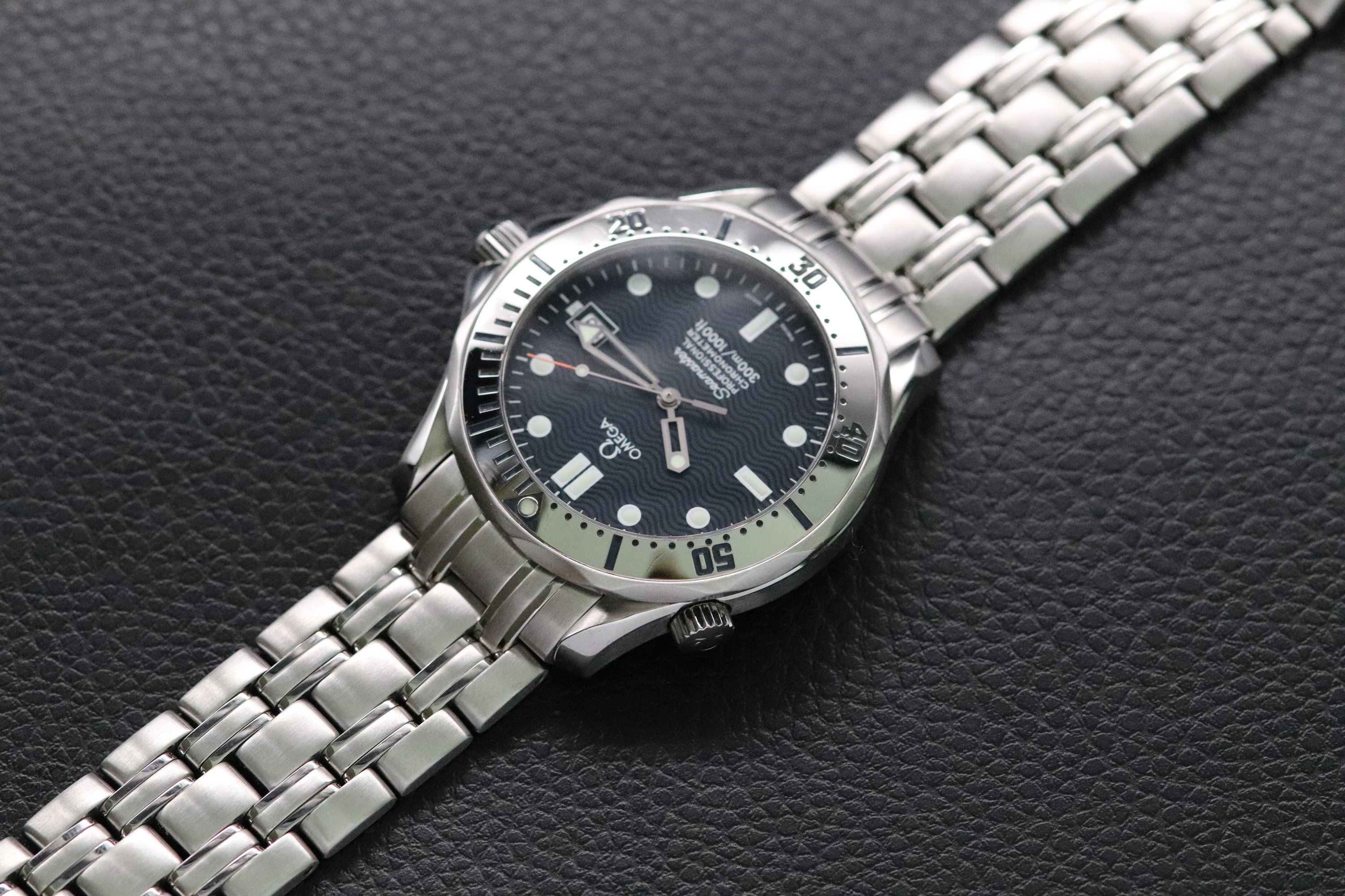 Omega Seamaster 2532.80 Blue Dial 2002 Papers