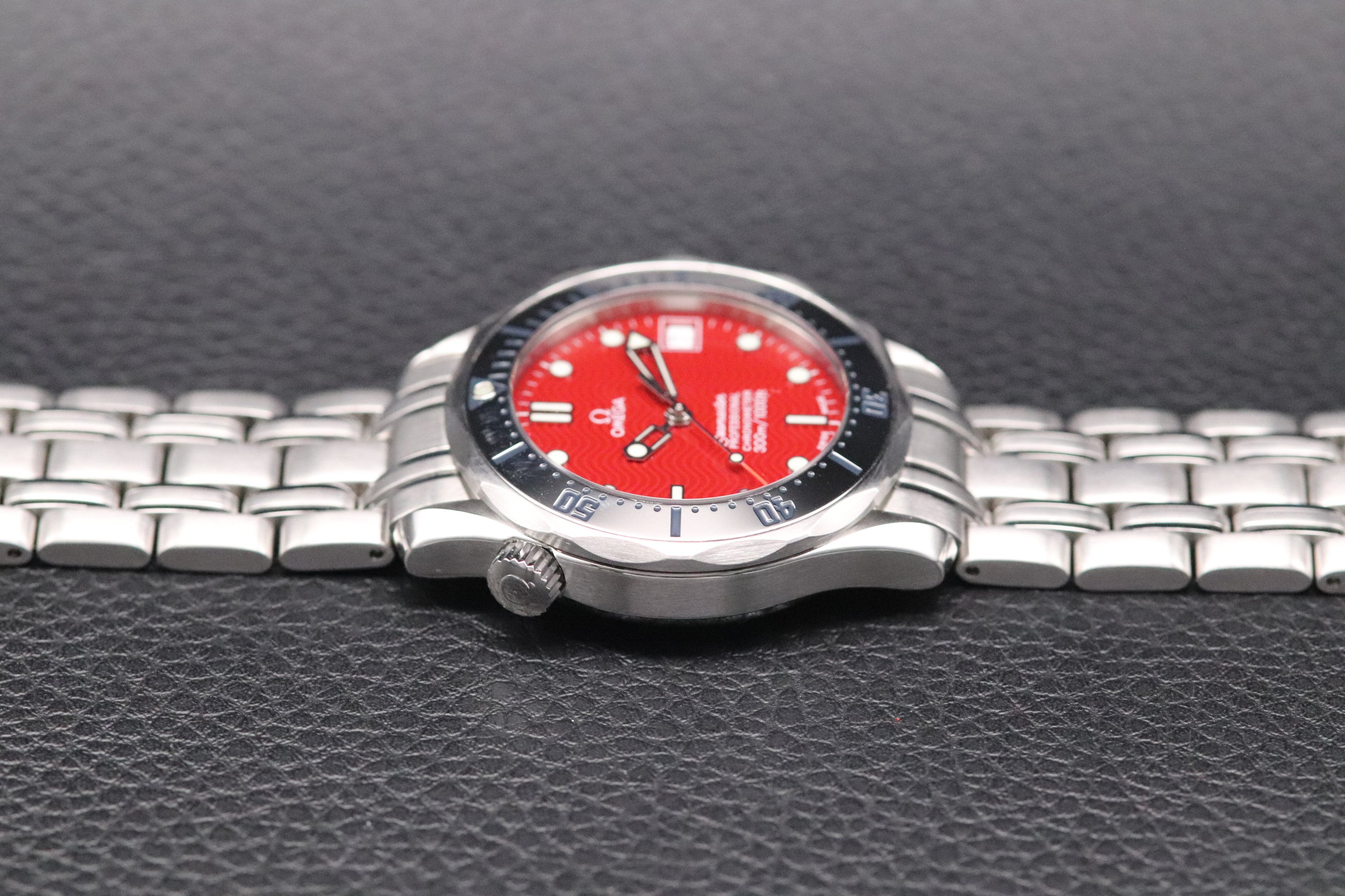 Omega Seamaster 300 2552.61 Red Dial 1999