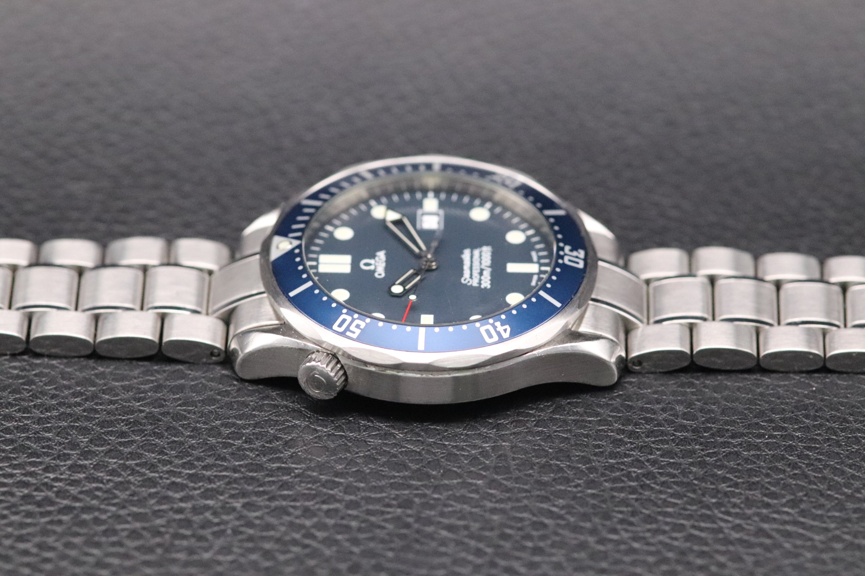Omega Seamaster James Bond 2541.80 Blue 1998