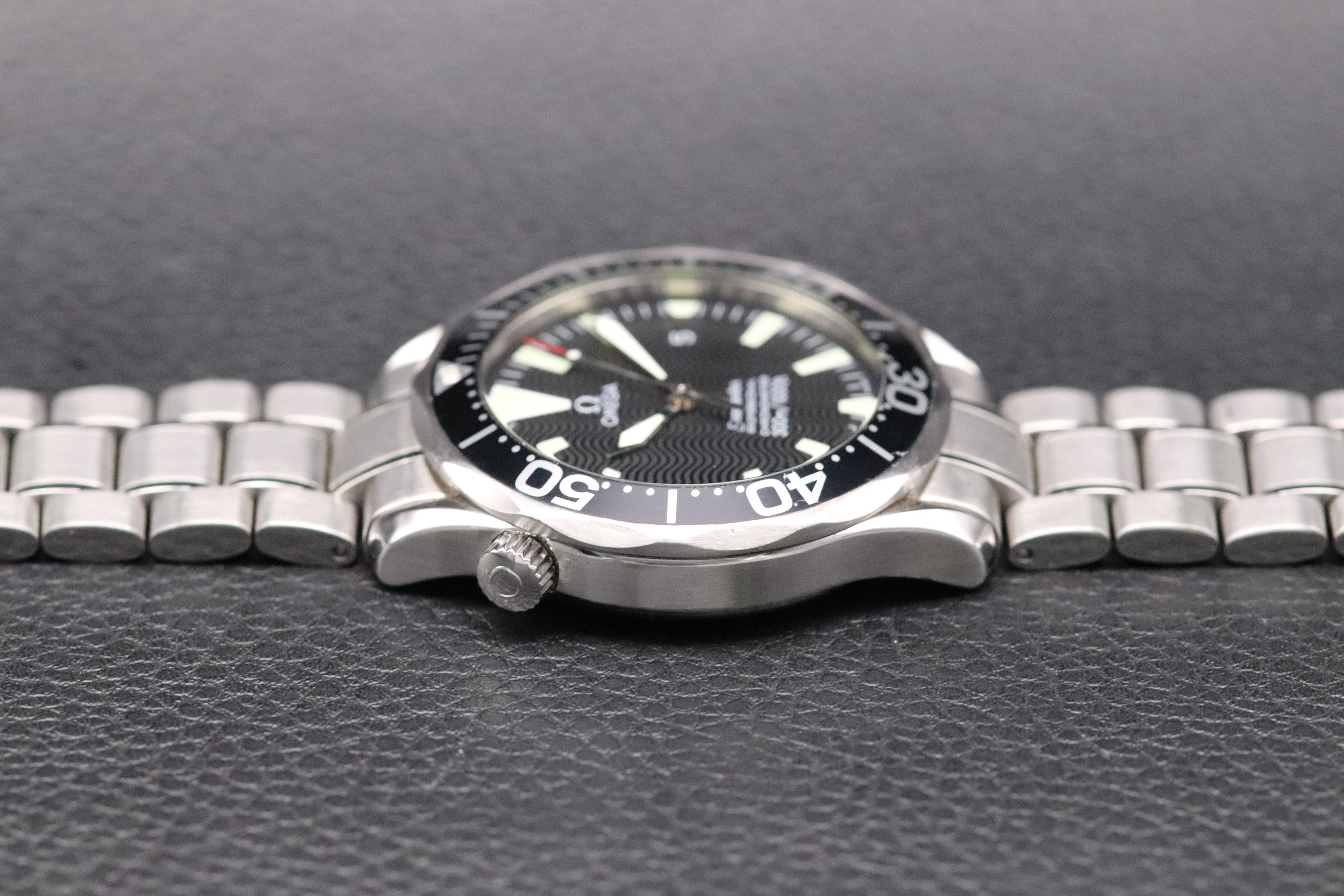 Omega Seamaster 300 2254.50 Black Dial 2007 Papers