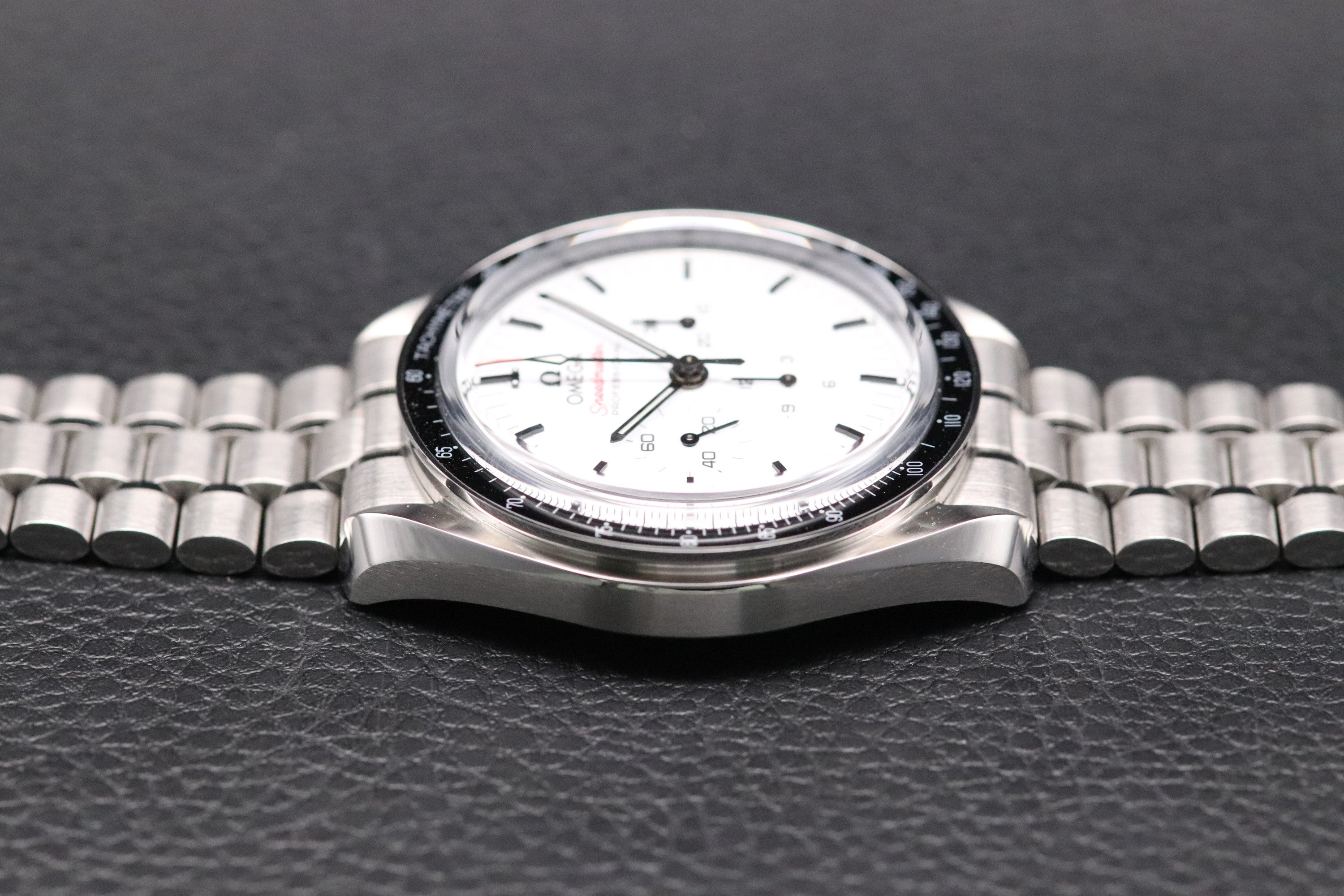 Omega Speedmaster Professional Moonwatch 310.30.42.50.04.001 Fullset 2024 Box+Papers