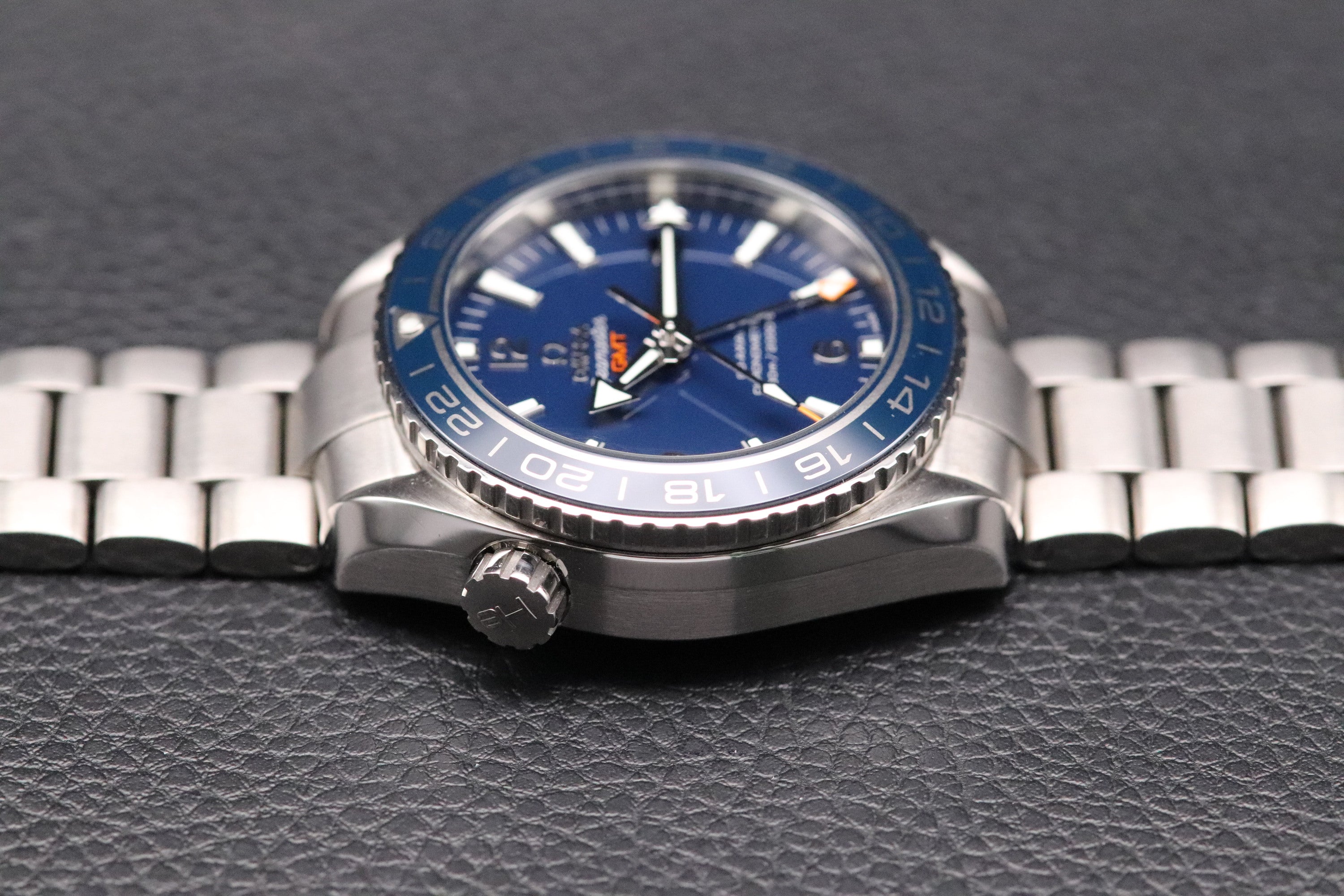 Omega Seamaster Planet Ocean GMT 232.90.44.22.03.001 Fullset 2019 Box+Papers