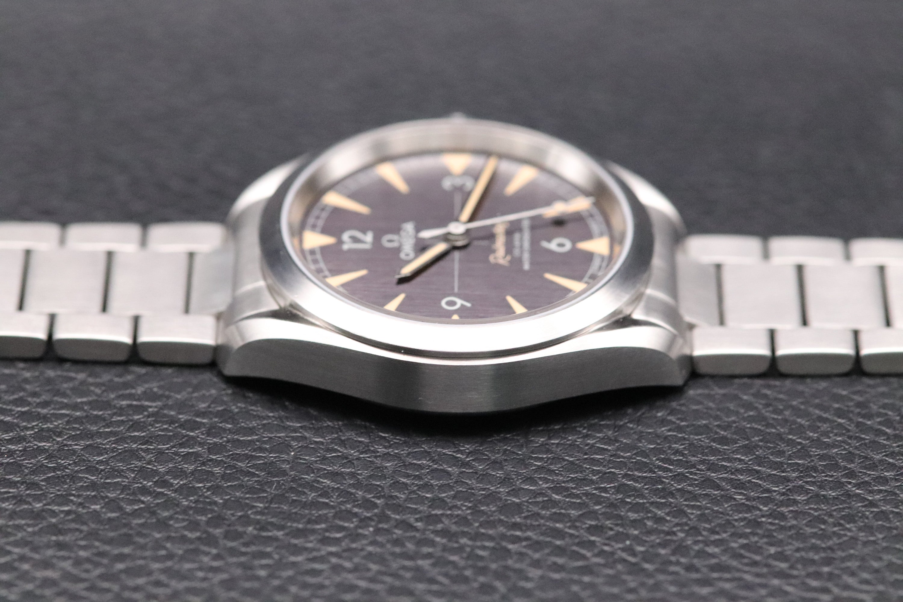 Omega Seamaster Railmaster 220.10.40.20.01.001 Fullset 2025 Box+Paper