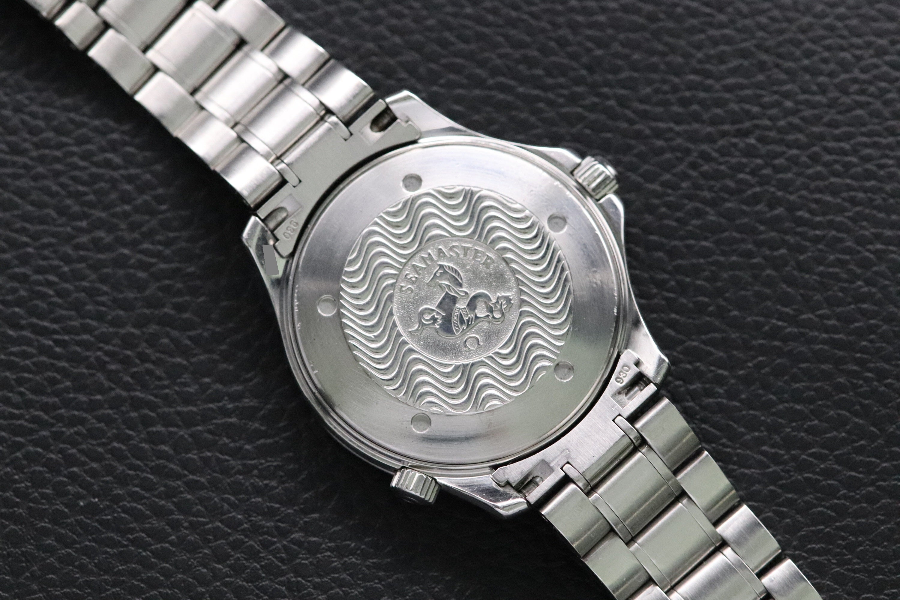 Omega Seamaster James Bond 2541.80 Blue 1998