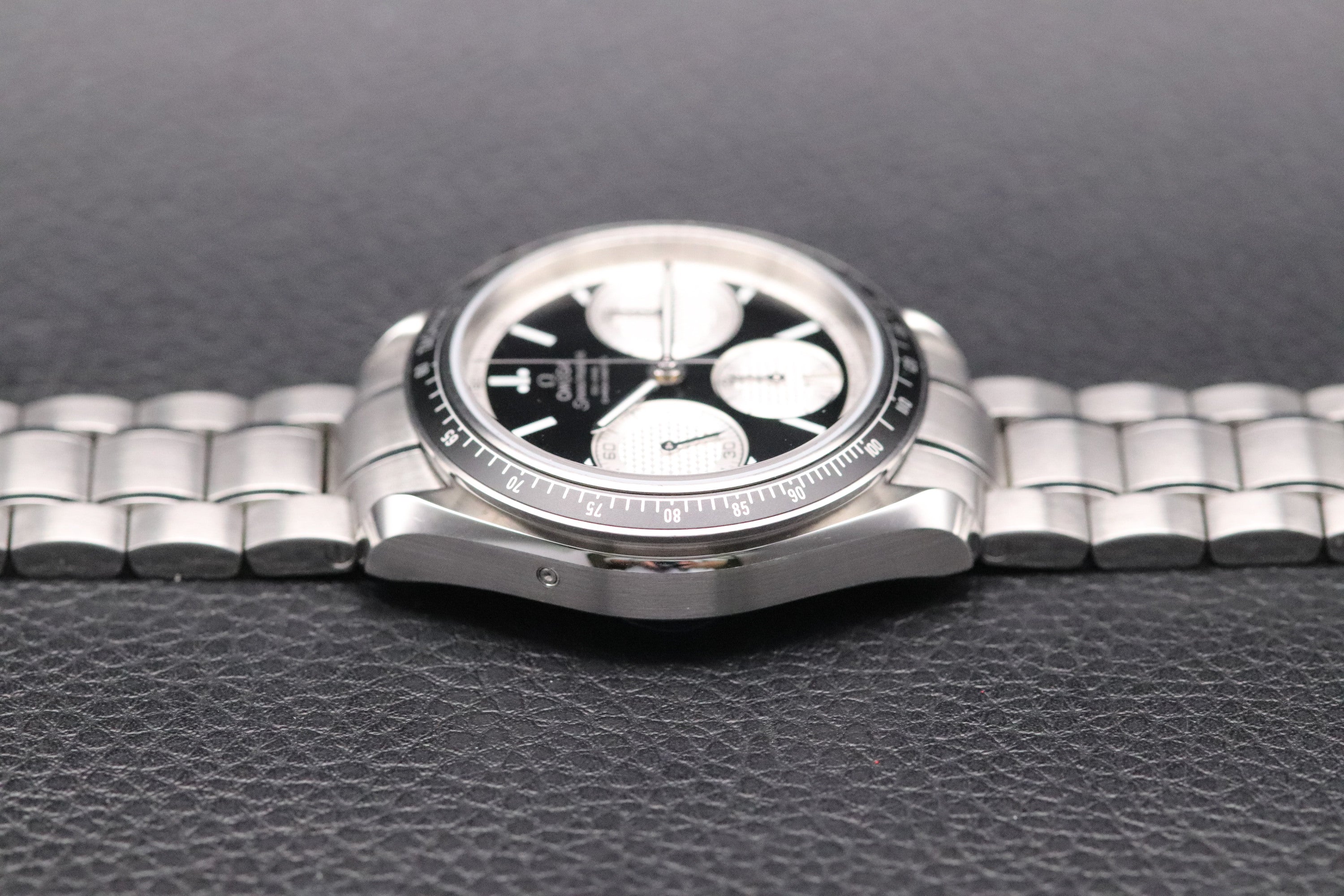 Omega Speedmaster Racing 326.30.40.50.01.002 Panda 2022 Fullset