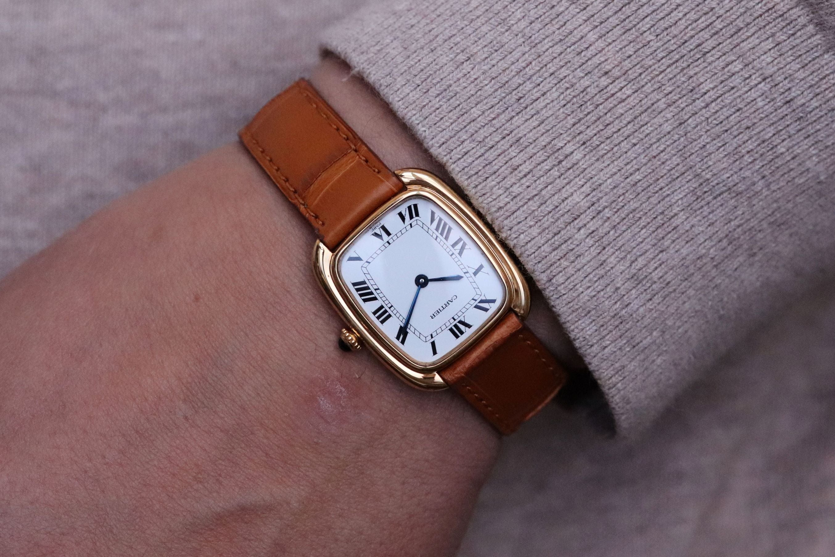 Cartier Gondole Vertical 17010 Medium