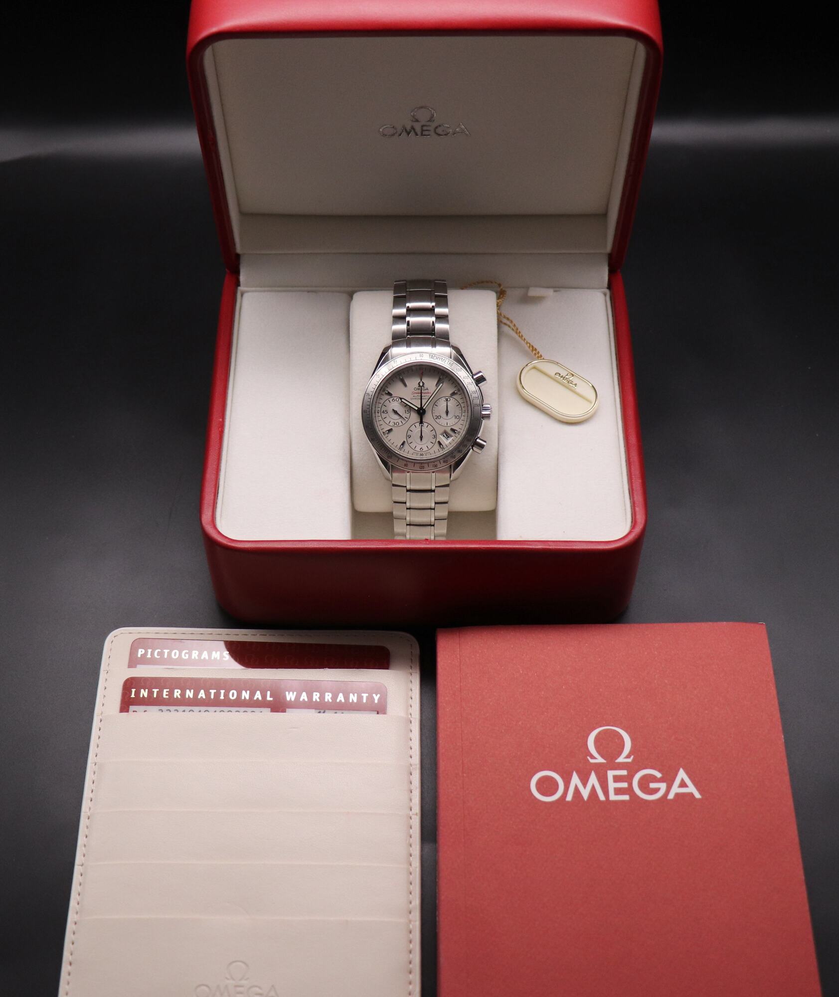 Omega Speedmaster Date 323.10.40.40.02.001 Fullset 2015 Box+Paper