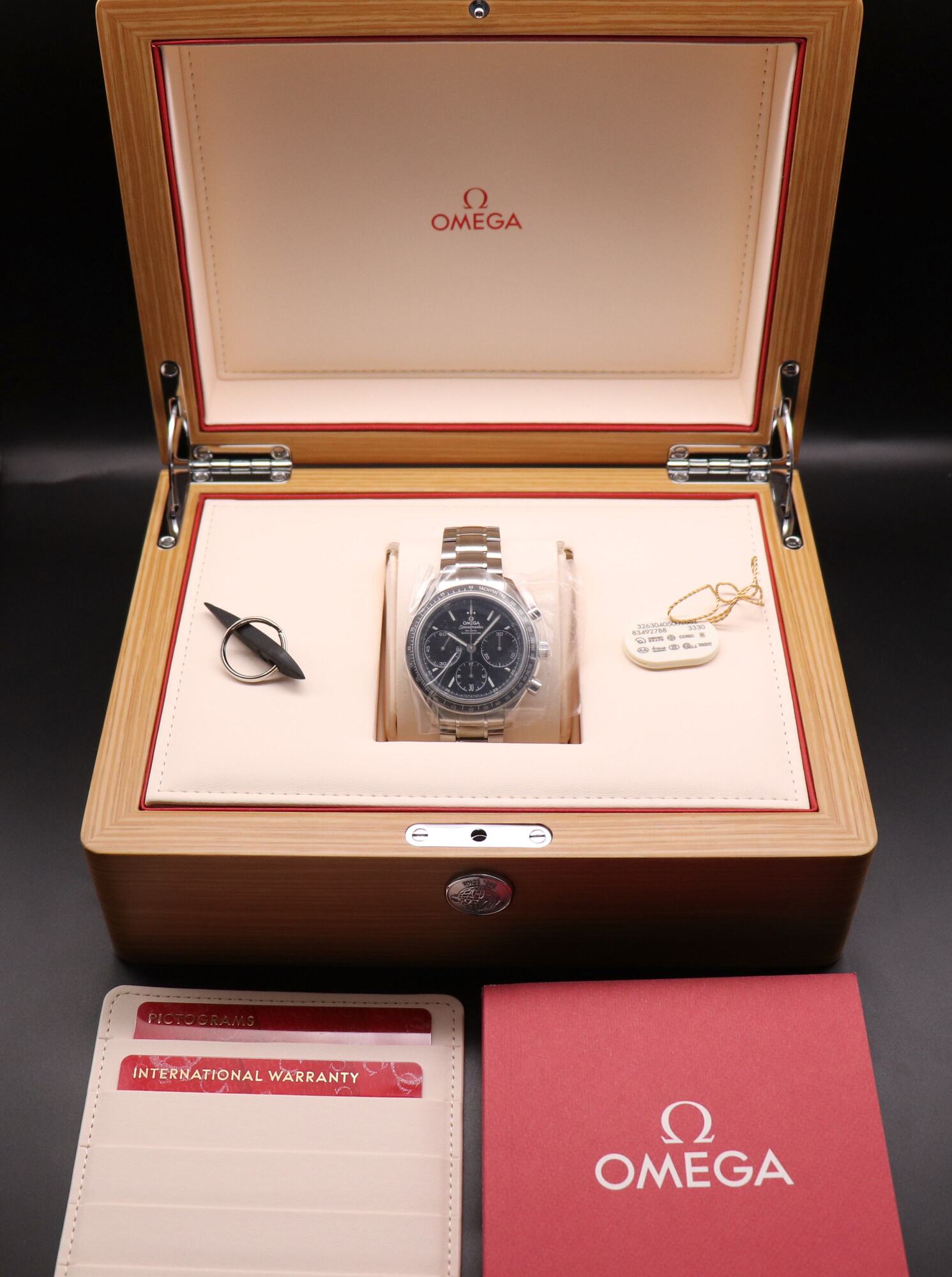 Omega Speedmaster Racing 326.30.40.50.01.001 Fullset 2025 Box+Paper