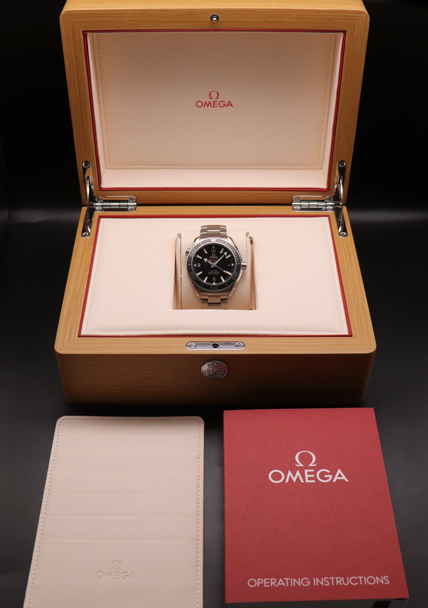 Omega Seamaster Planet Ocean 232.30.42.21.01.001 Box 2013
