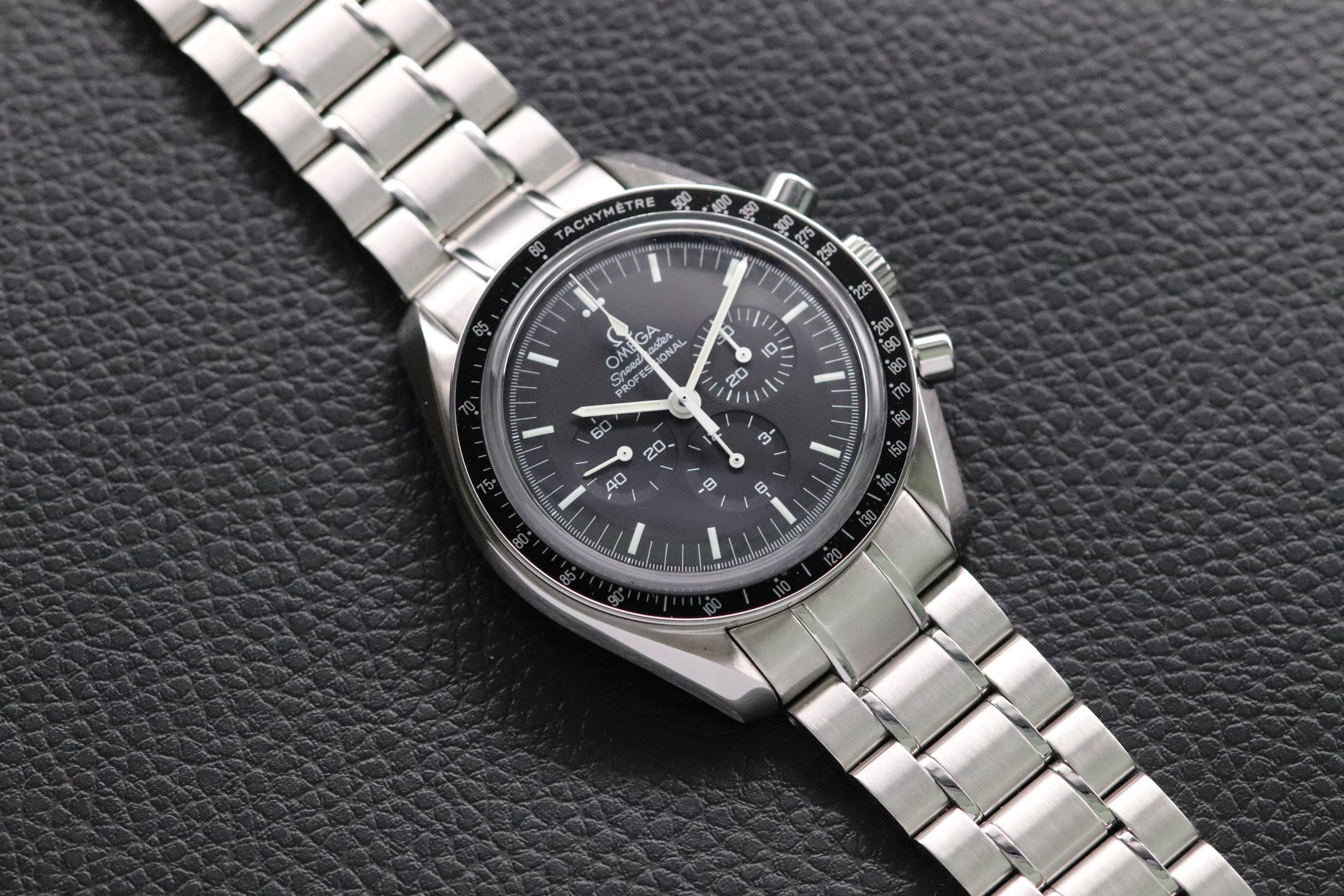 Omega Speedmaster Moonwatch 3572.50 Glass Bottom 2005
