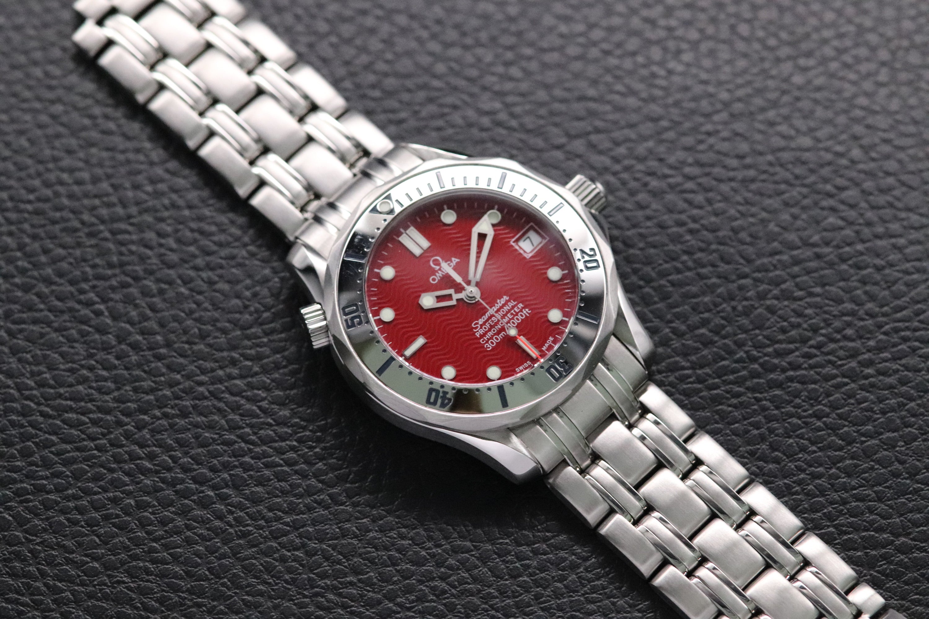 Omega Seamaster 300 2552.61 Red Dial 1999