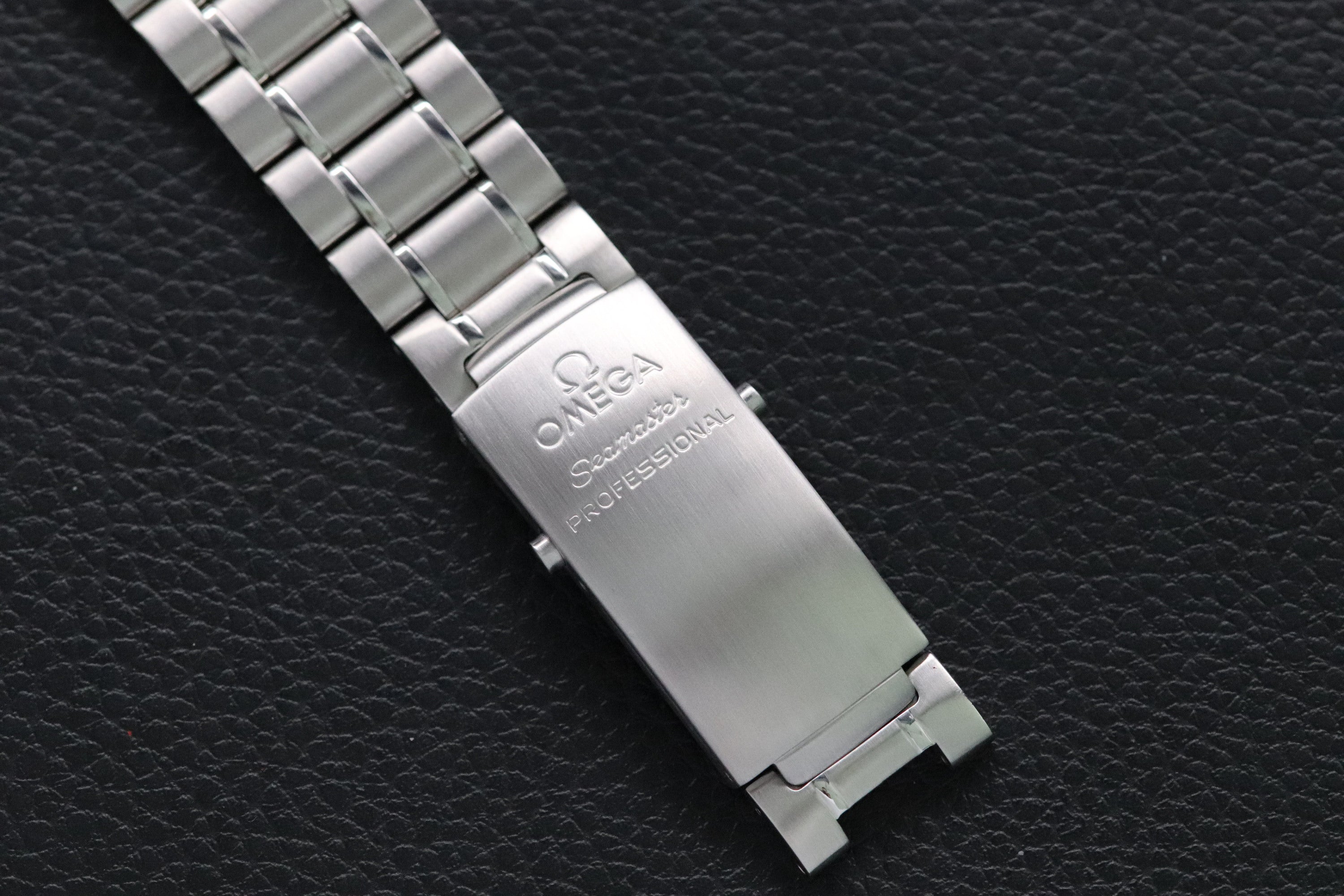 Omega Seamaster 300 2254.50 Black Dial 1999