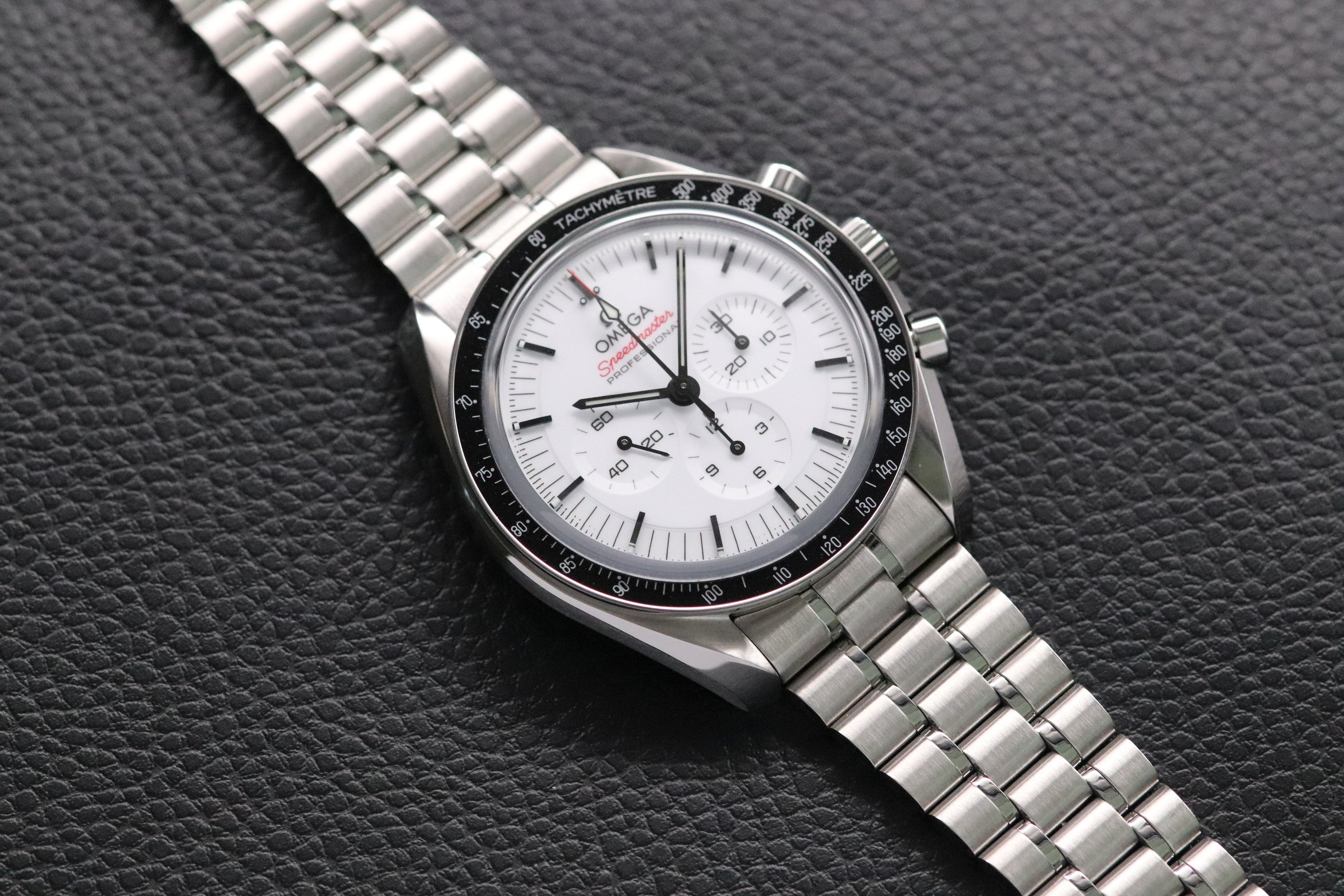 Omega Speedmaster Professional Moonwatch 310.30.42.50.04.001 Fullset 2024 Box+Papers