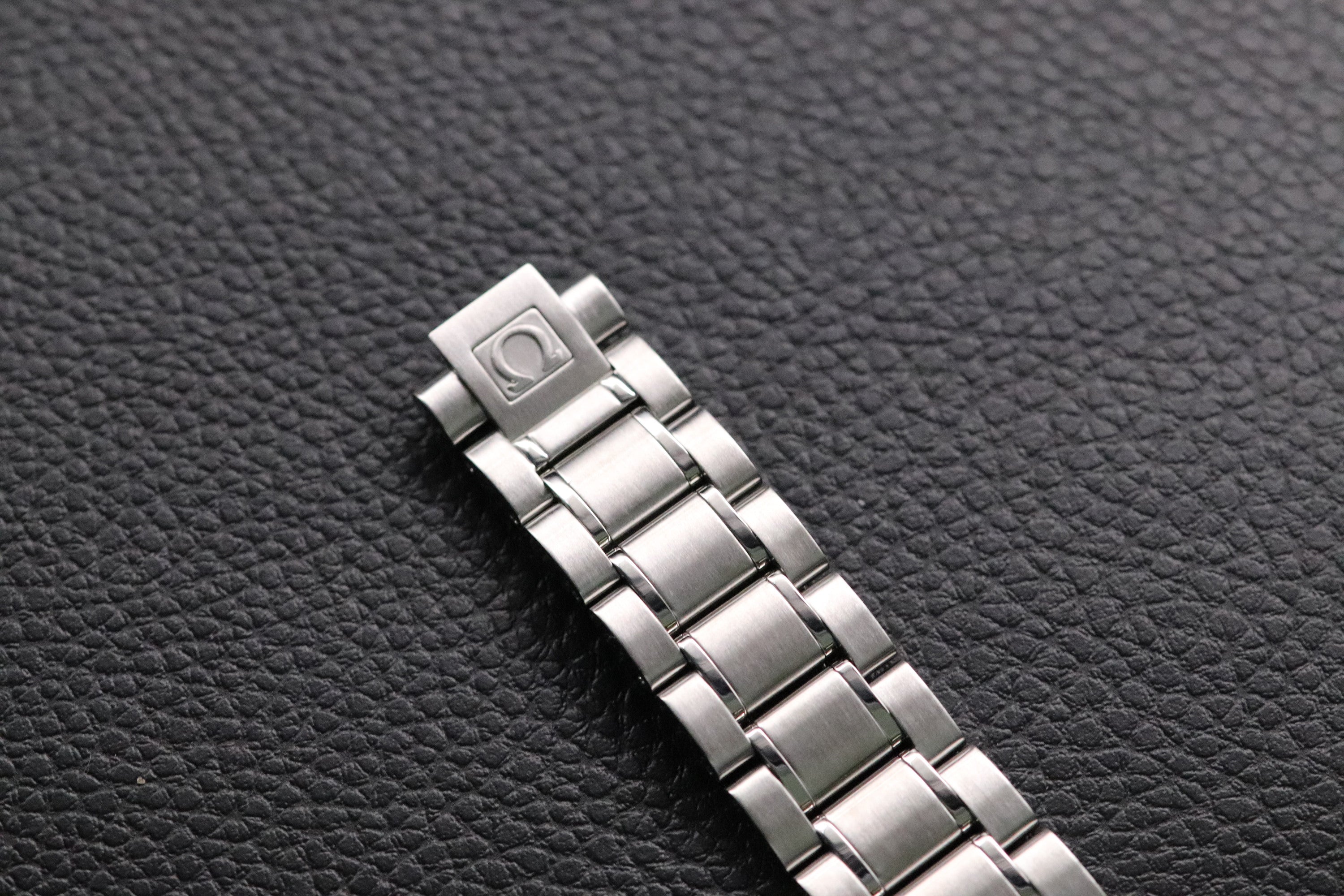 Omega Speedmaster Day Date 3523.30 Silver Dial