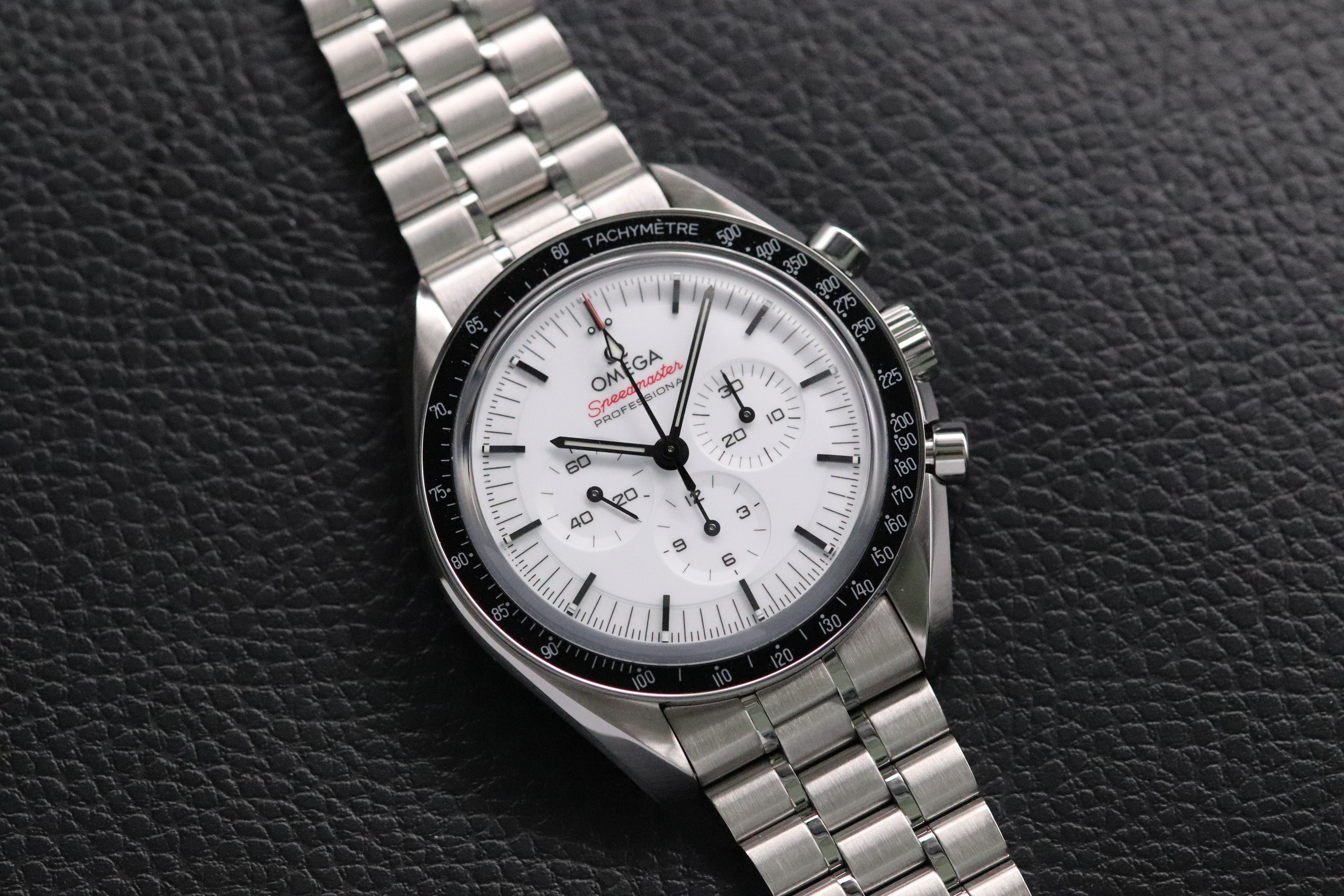 Omega Speedmaster Professional Moonwatch 310.30.42.50.04.001 Fullset 2024 Box+Papers