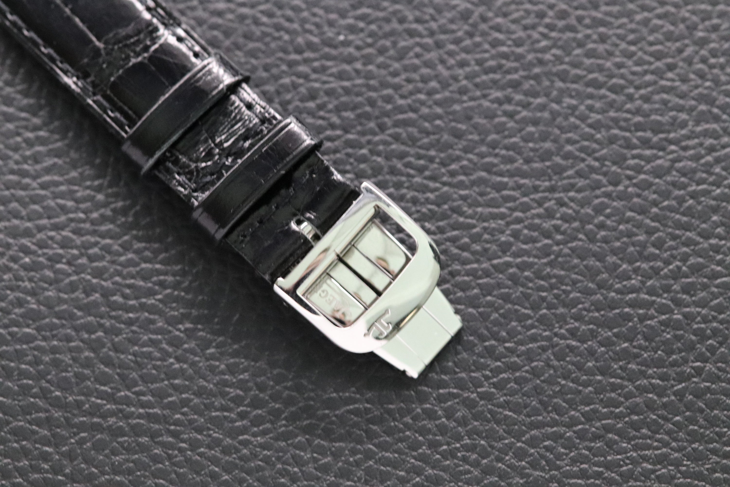 Jaeger-LeCoultre Master Ultra Thin 145.8.79.S Black Dial 2000