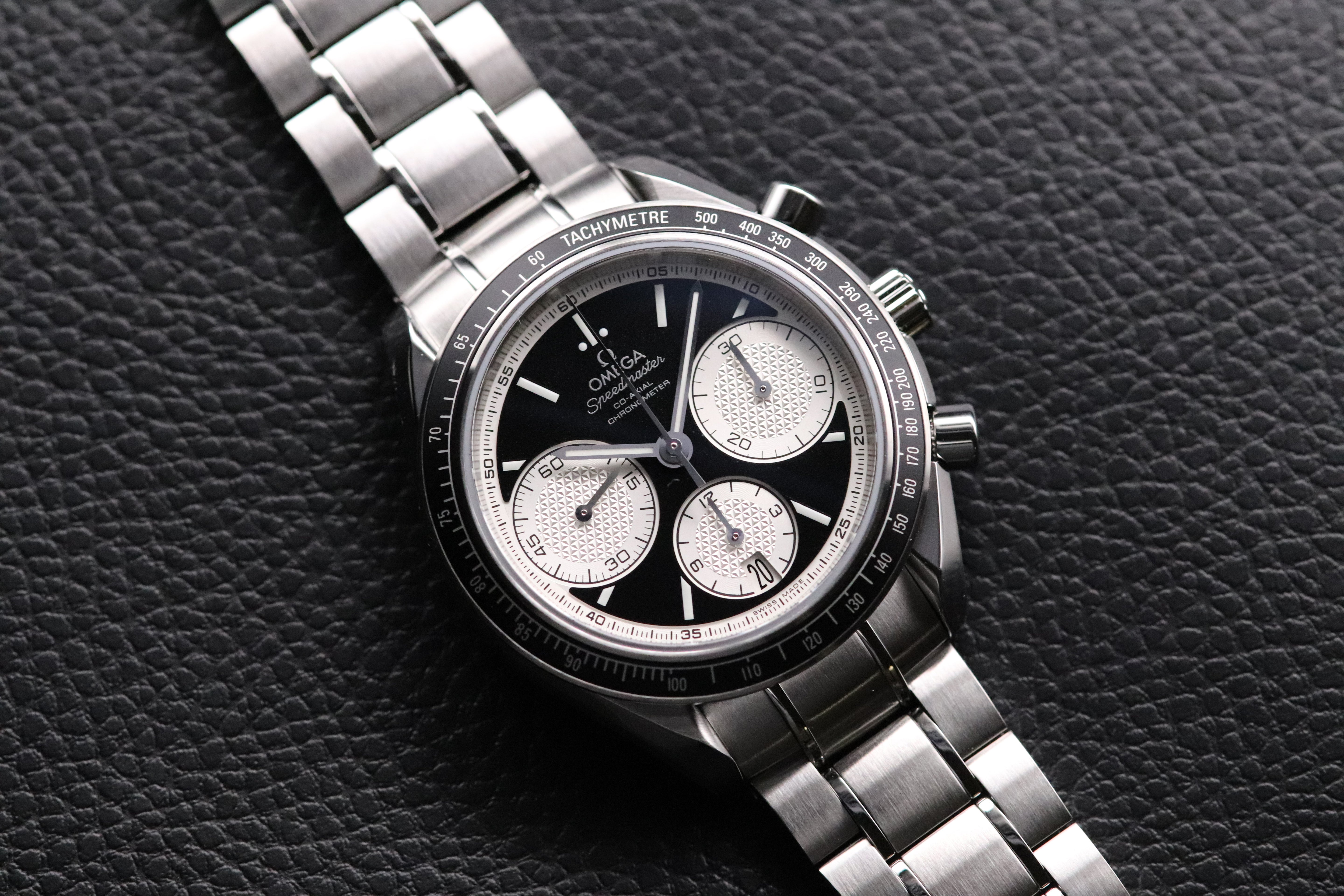 Omega Speedmaster Racing 326.30.40.50.01.002 Panda 2025 Fullset