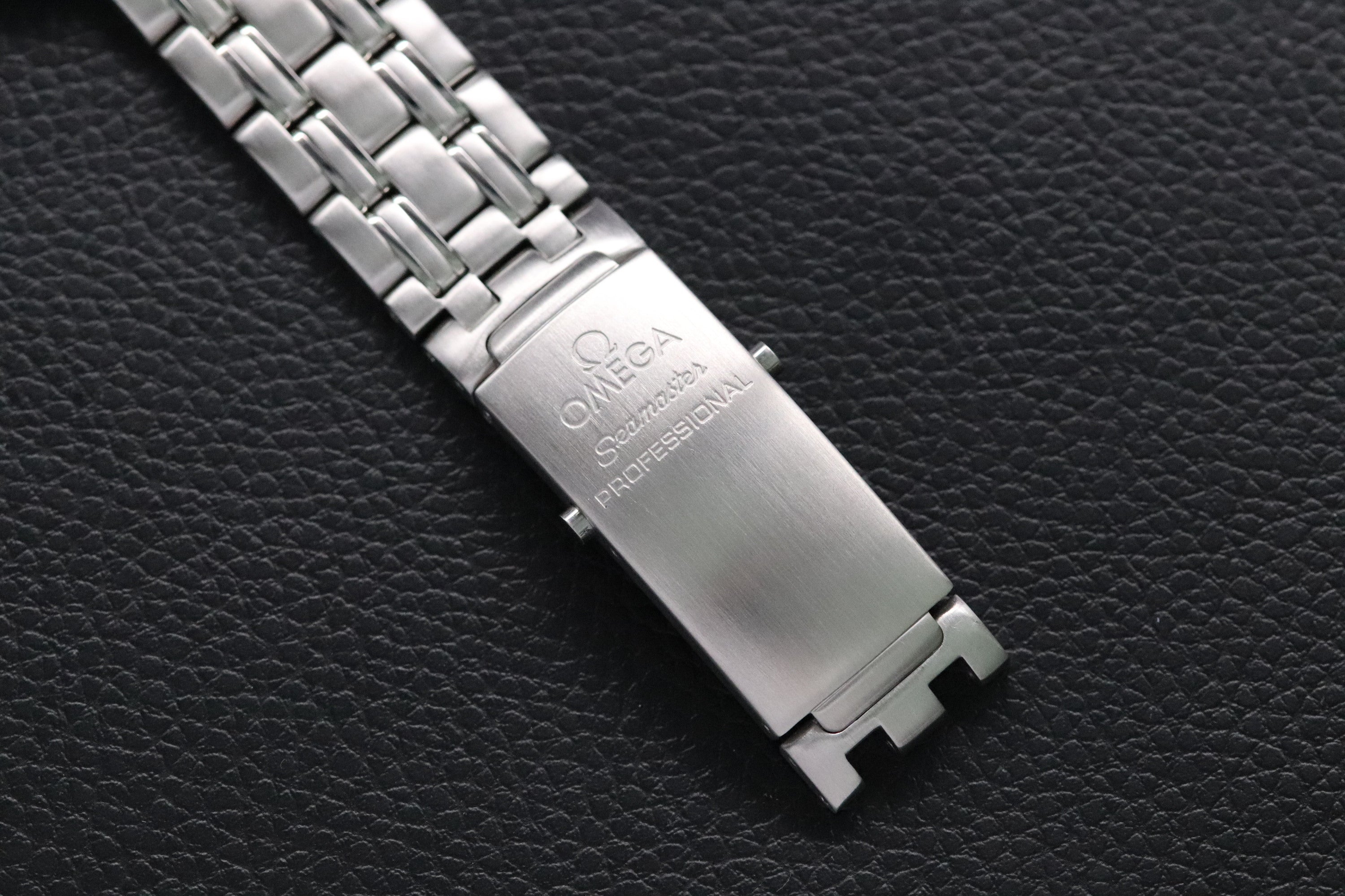 Omega Seamaster 300 2552.61 Red Dial 1999