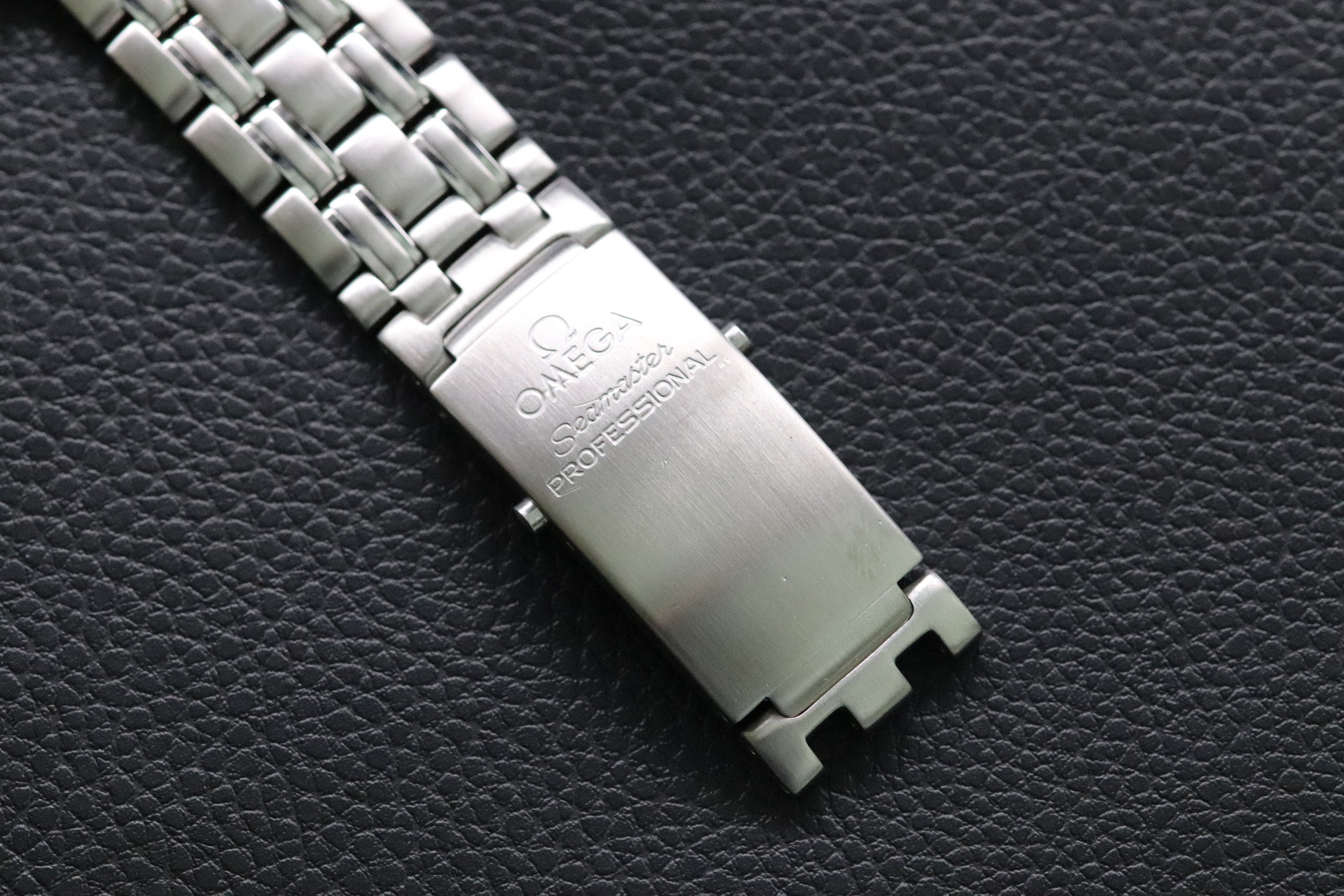 Omega Seamaster 2531.80 James Bond 1999 Papers