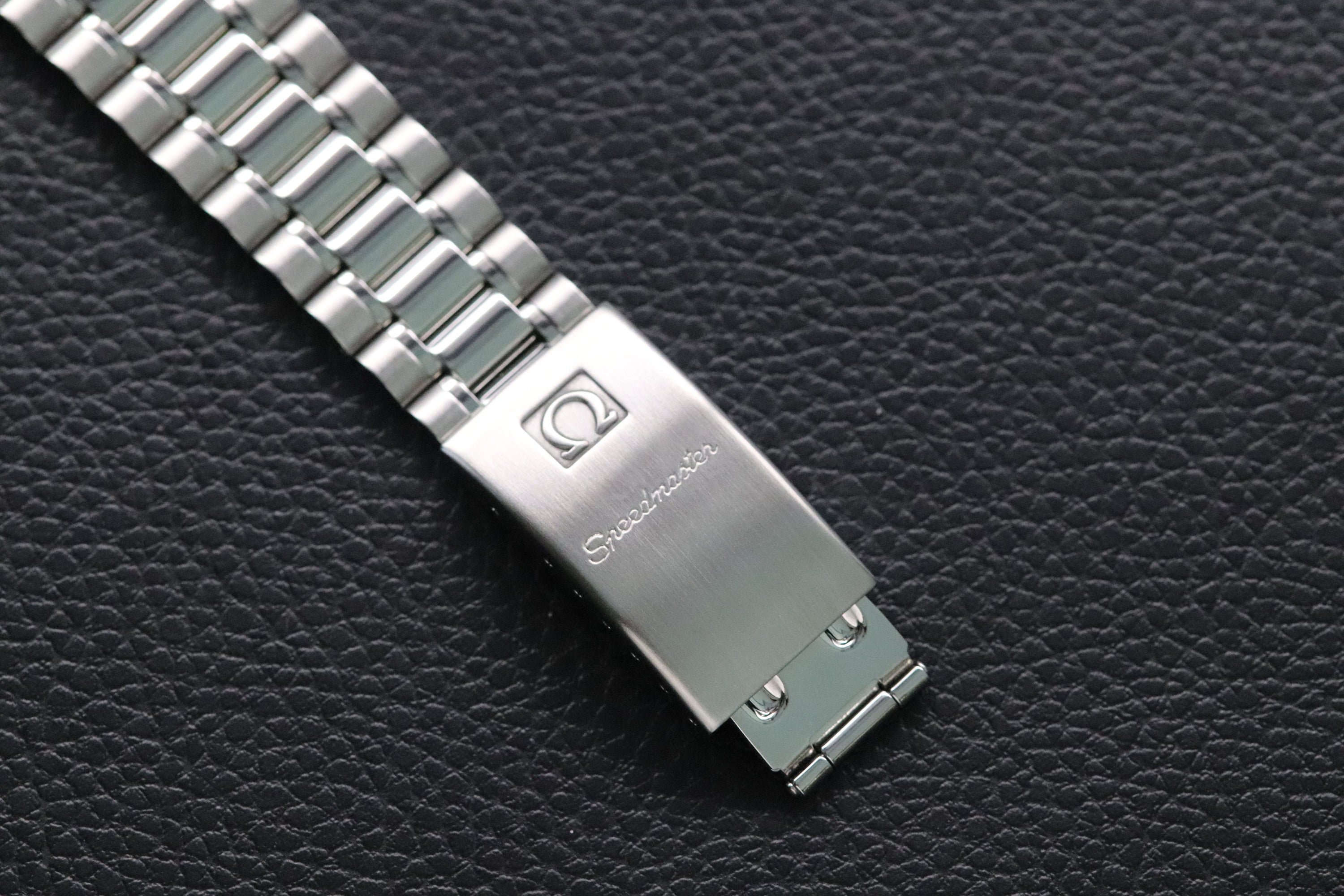 Omega Speedmaster Reduced 3517.30 Michael Schumacher 2001 Papers