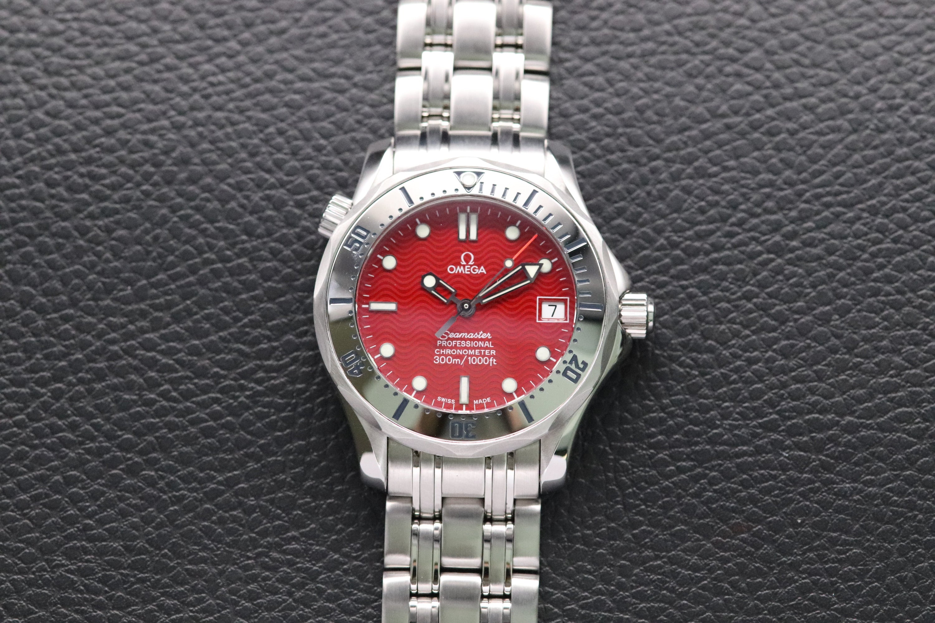 Omega Seamaster 300 2552.61 Red Dial 1999