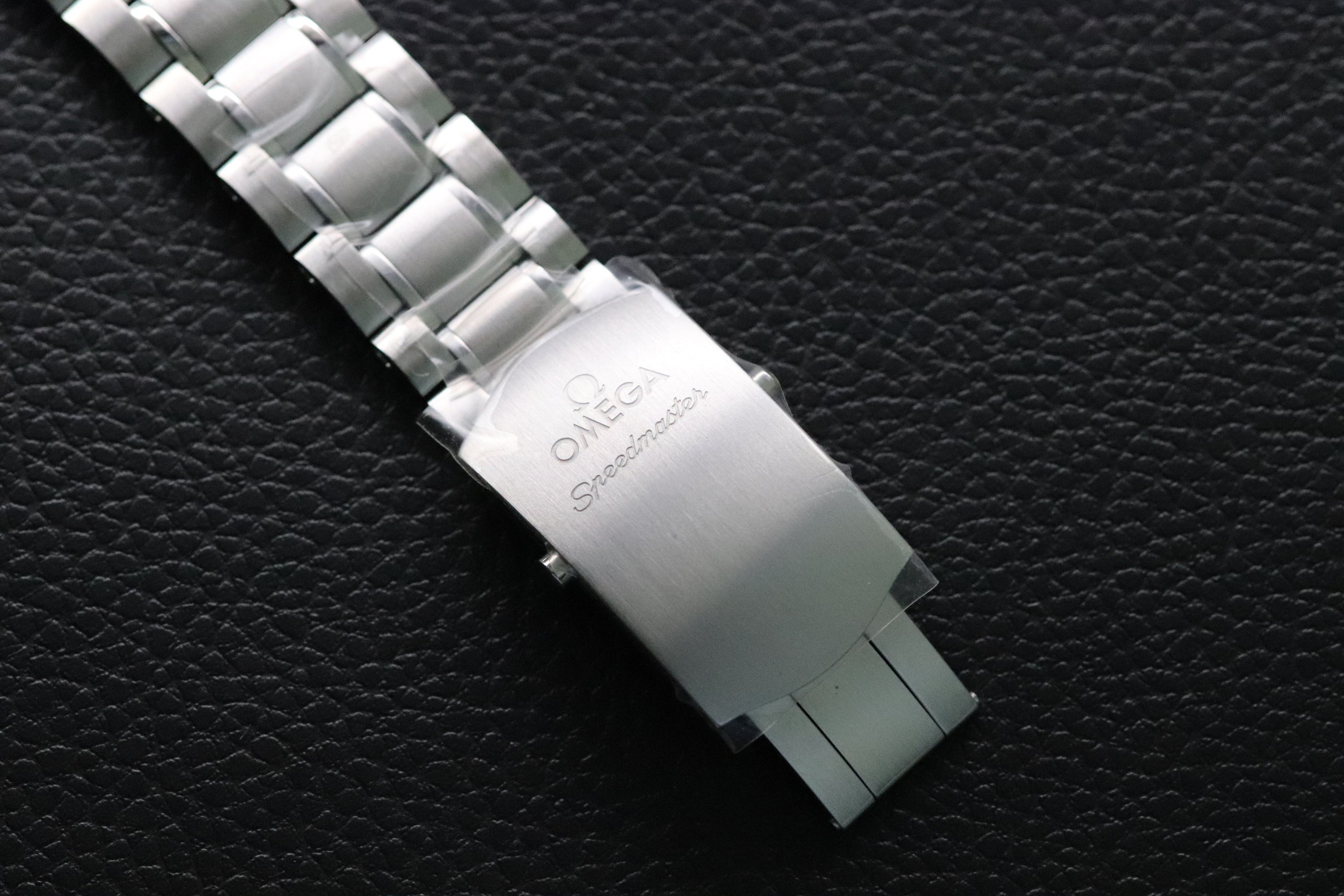 Omega Speedmaster Racing 326.30.40.50.01.001 Fullset 2025 Box+Paper