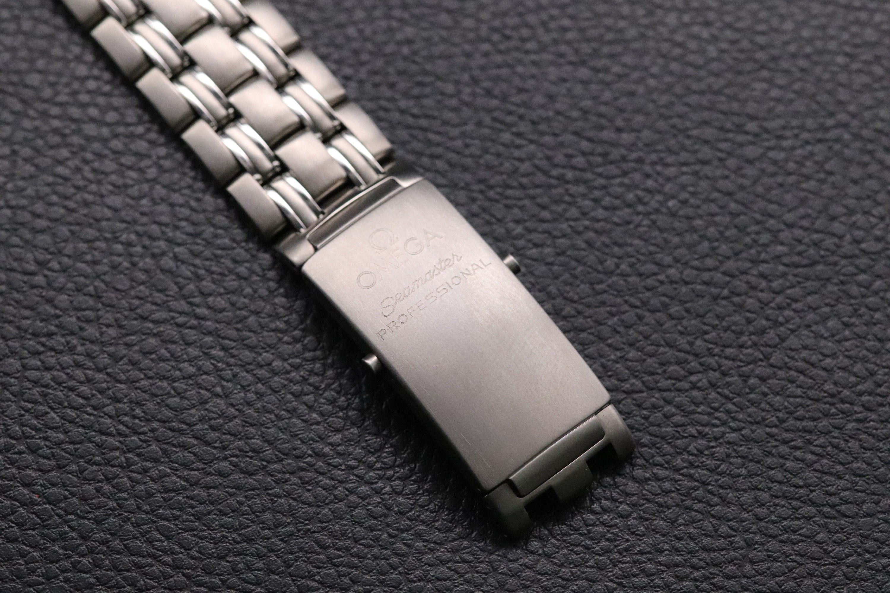 Omega Seamaster 300 2232.30 Titanium 1999 Papers