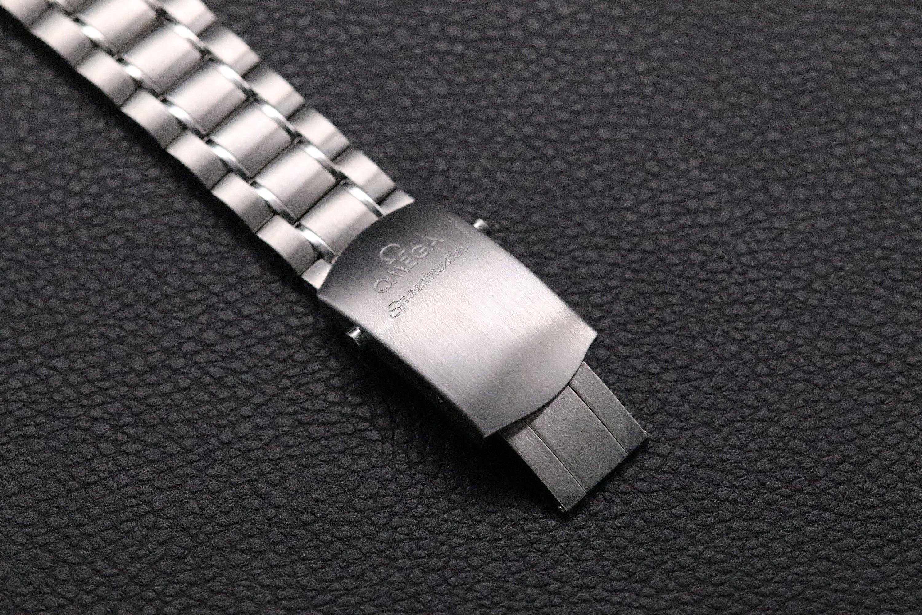 Omega Speedmaster Date 3211.30 Papers 2014