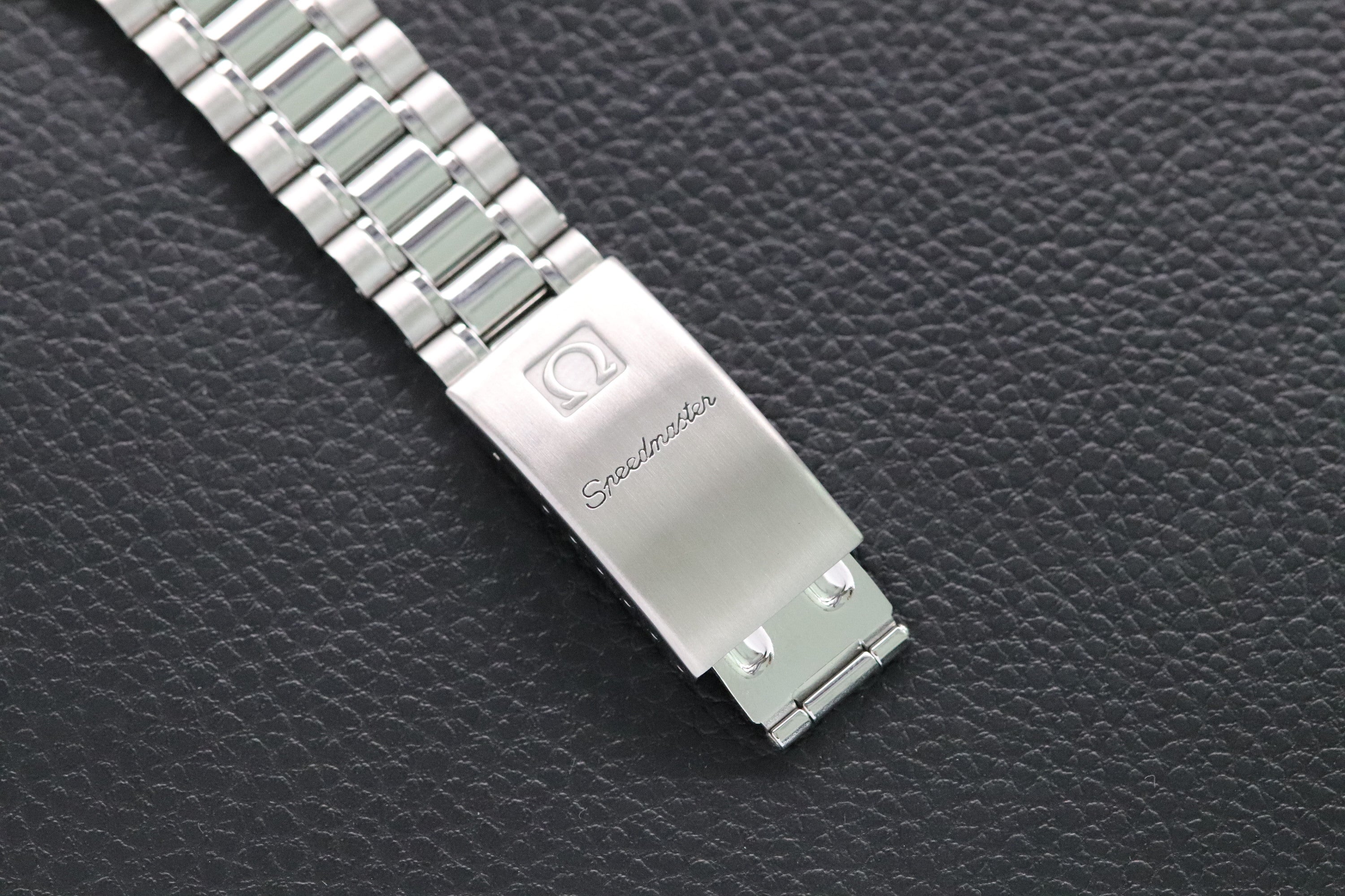 Omega Speedmaster Day Date 3521.30 Silver Dial 1998 Papers