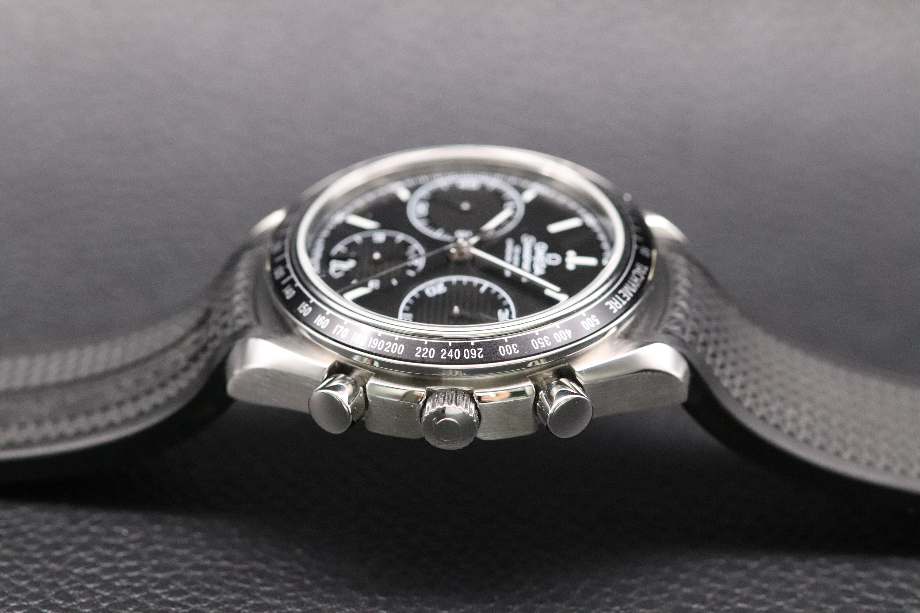 Omega Speedmaster Racing 326.32.40.50.01.001