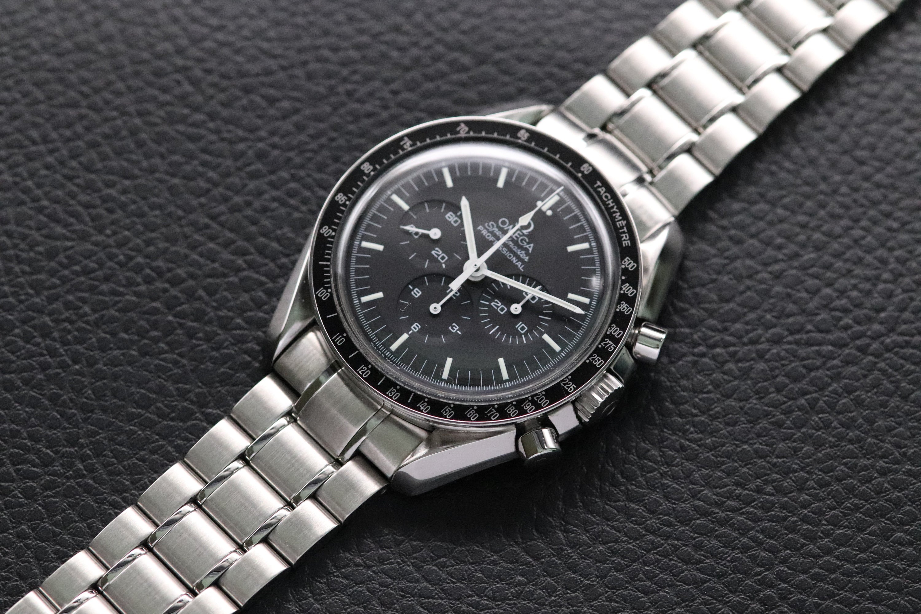 Omega Speedmaster Moonwatch 3572.50 Glass Bottom 2005