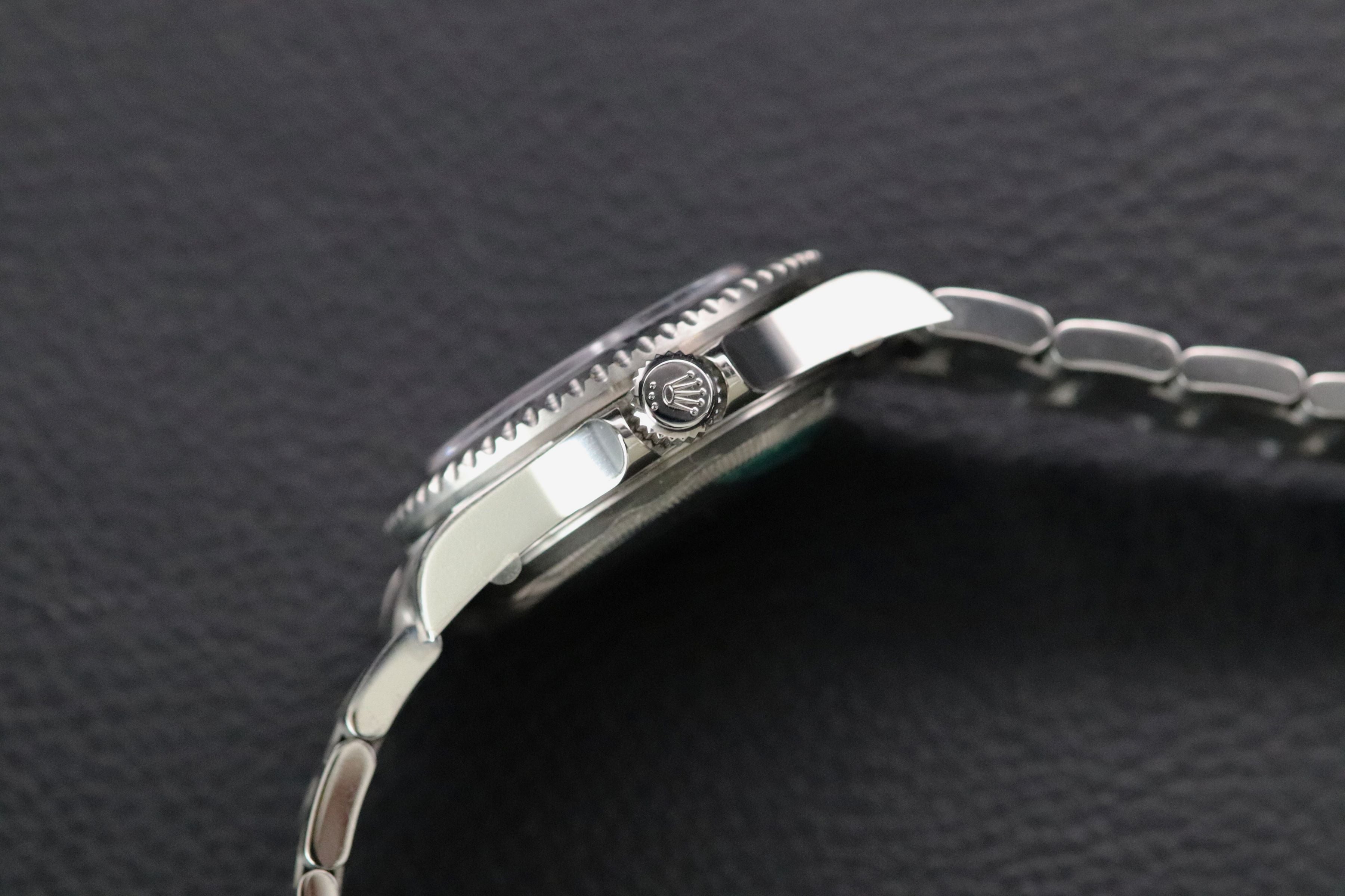 Rolex Sea-Dweller 4000 16600 NOS 2008 Fullset LC100