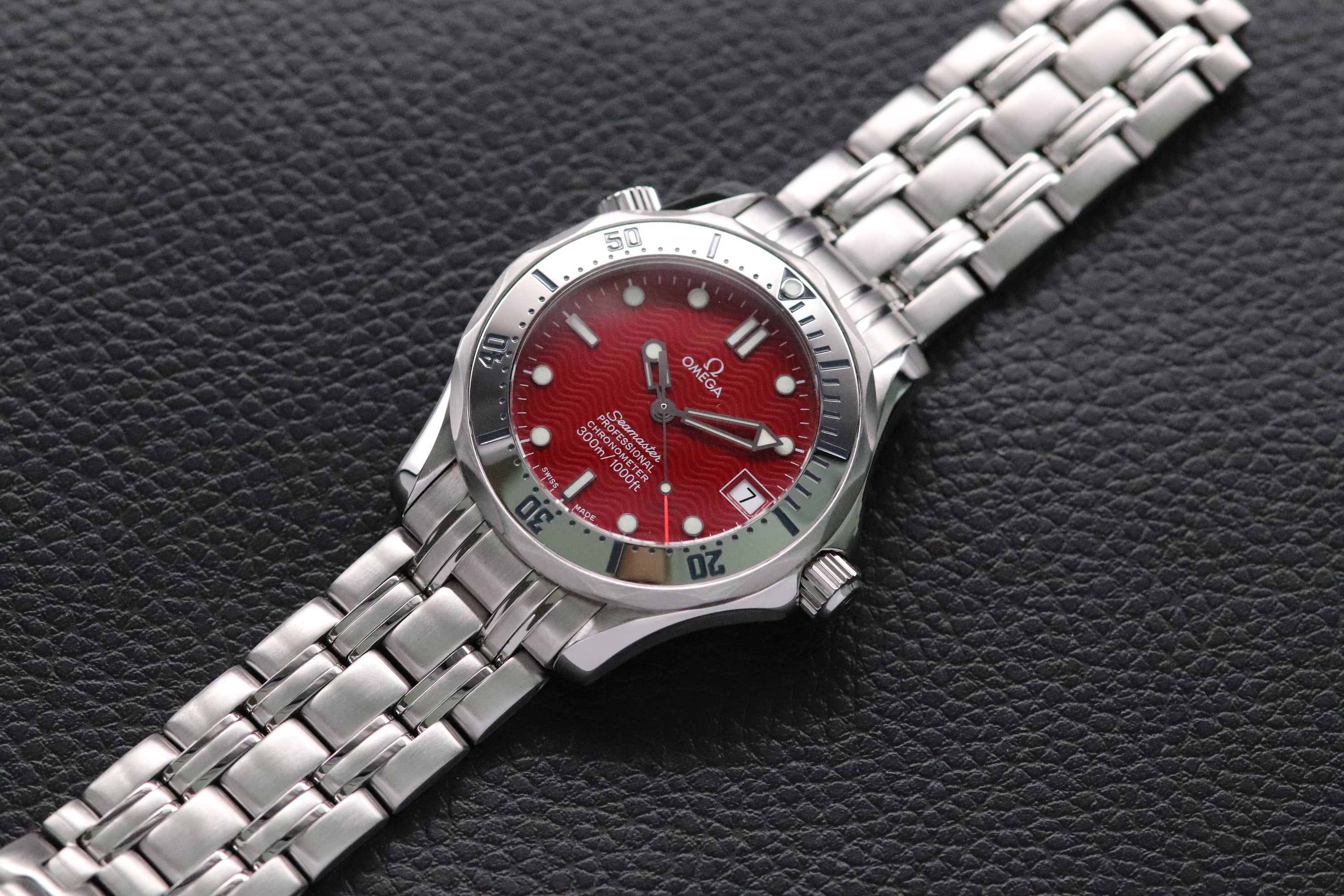 Omega Seamaster 300 2552.61 Red Dial 1999