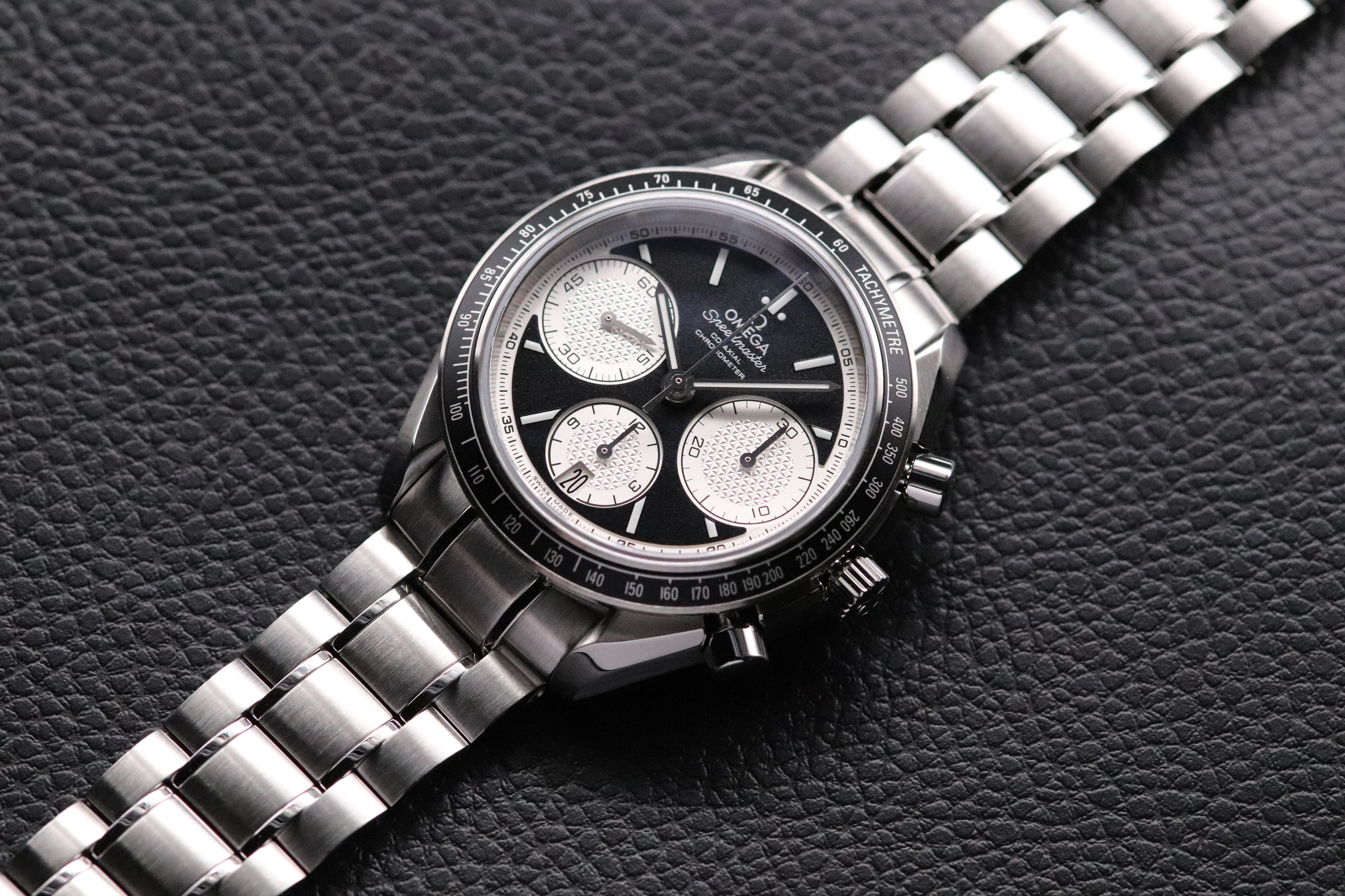 Omega Speedmaster Racing 326.30.40.50.01.002 Panda 2025 Fullset