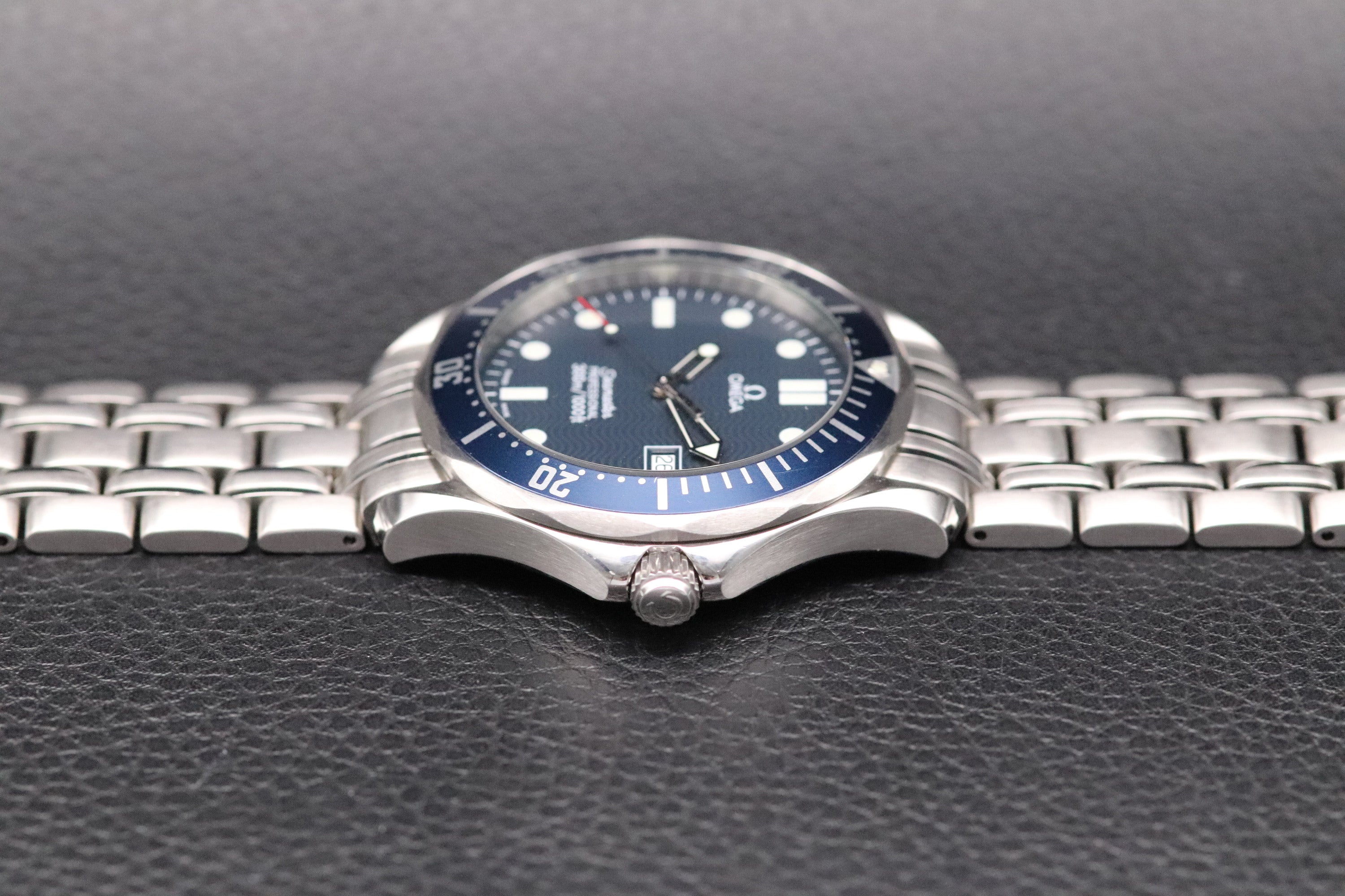 Omega Seamaster James Bond 2541.80 Blue 1998