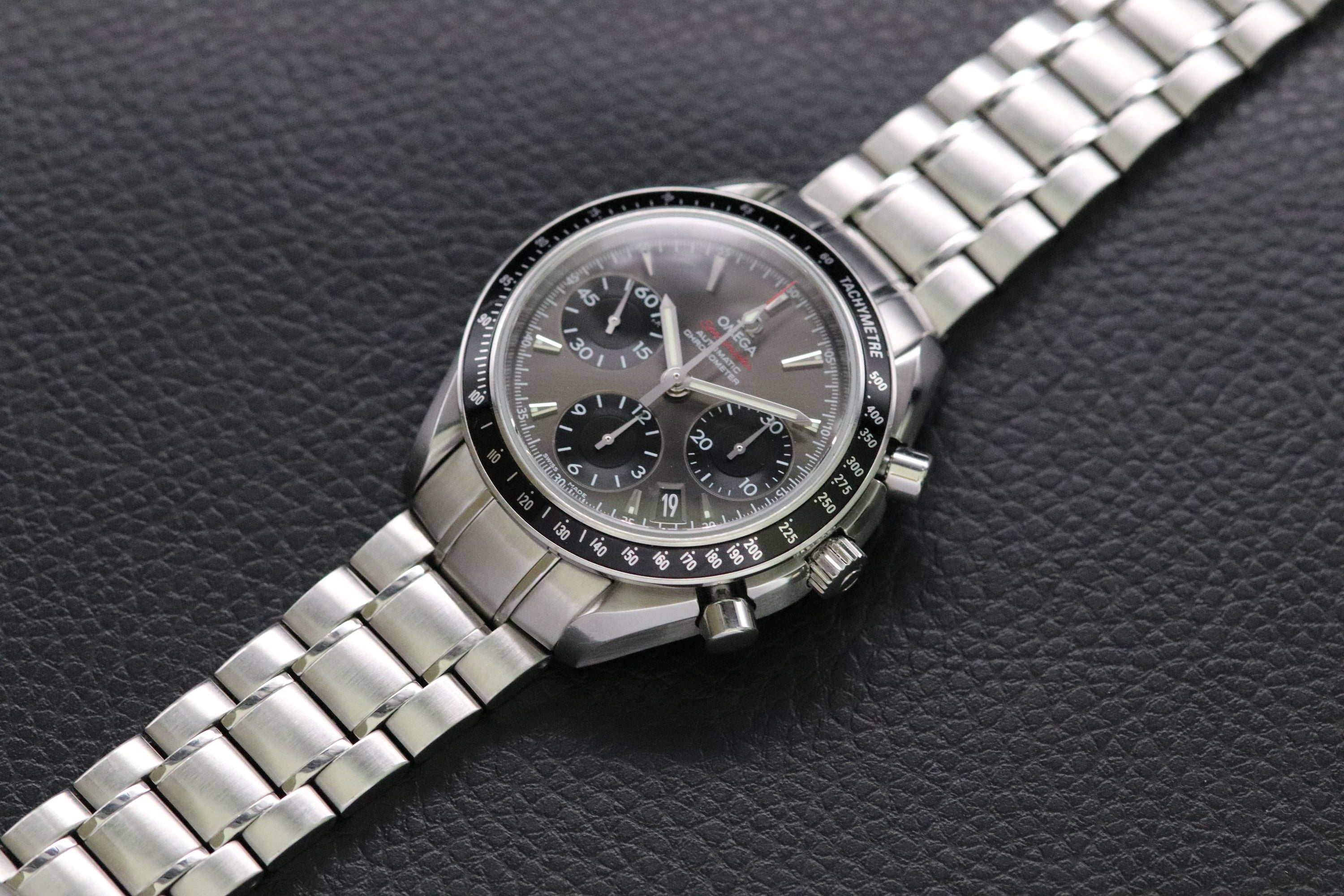 Omega Speedmaster 323.30.40.40.06.001 Papers 2018