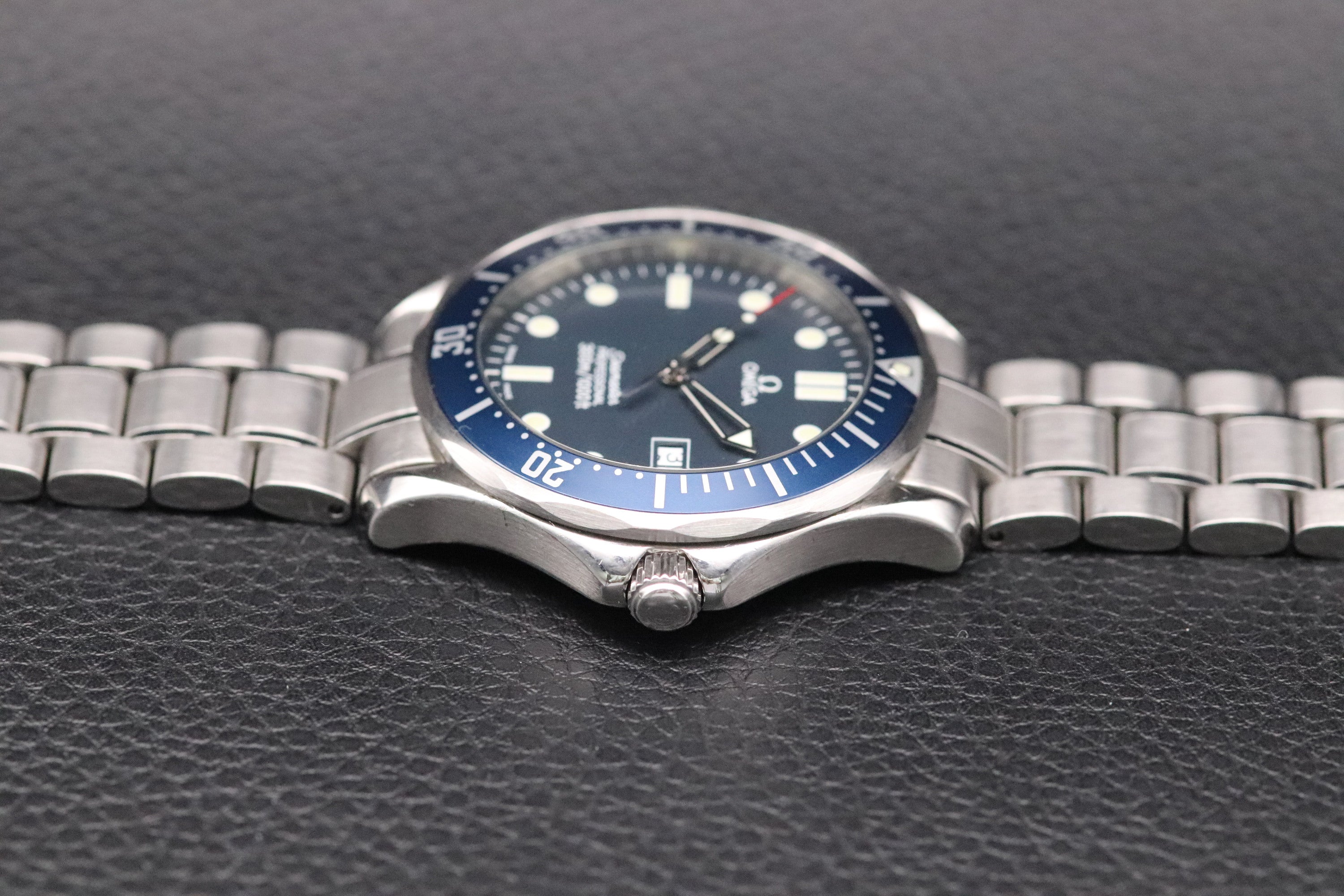 Omega Seamaster James Bond 2541.80 Blue 1998