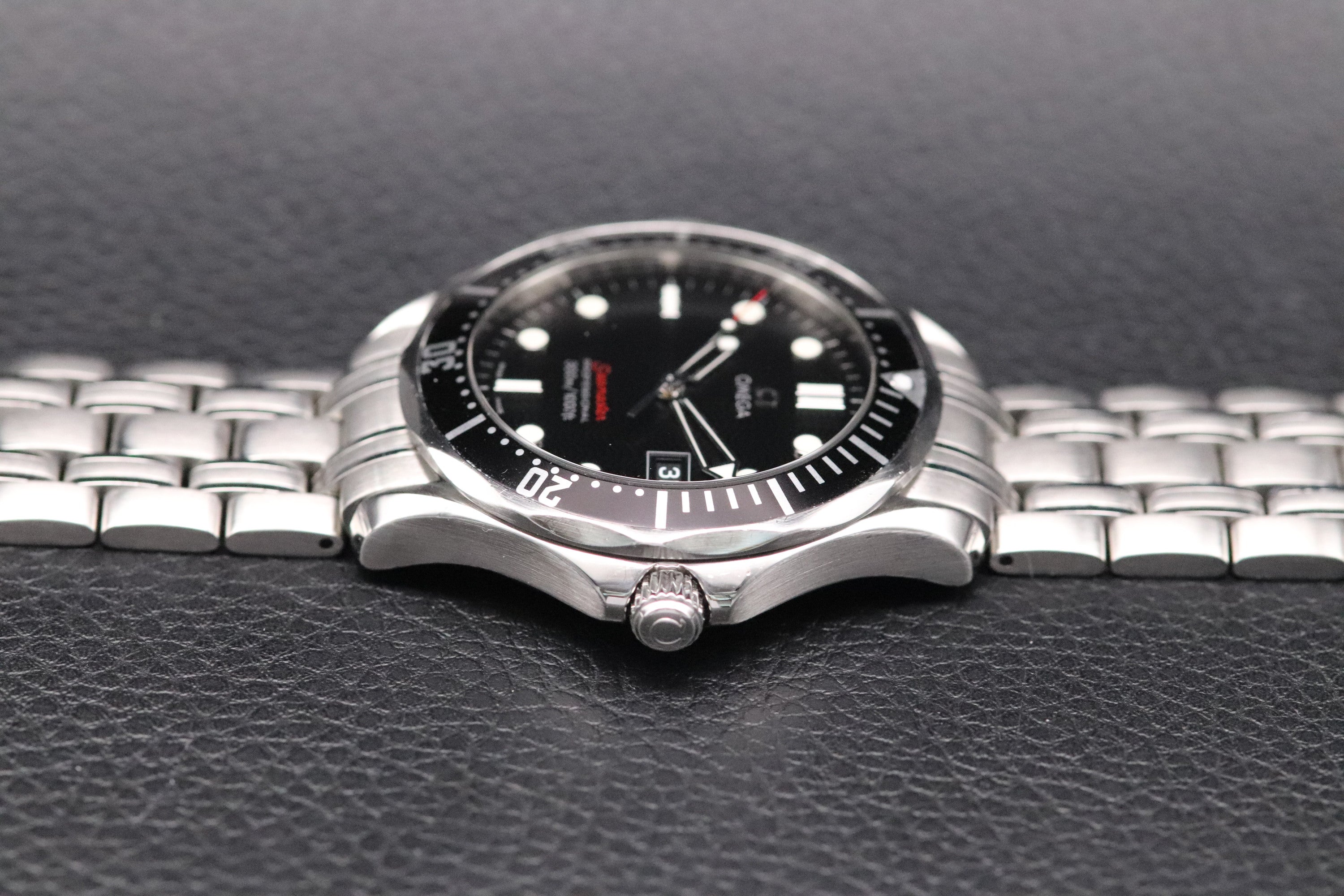 Omega Seamaster Diver 300M 212.30.41.61.01.001 Black Dial 2016
