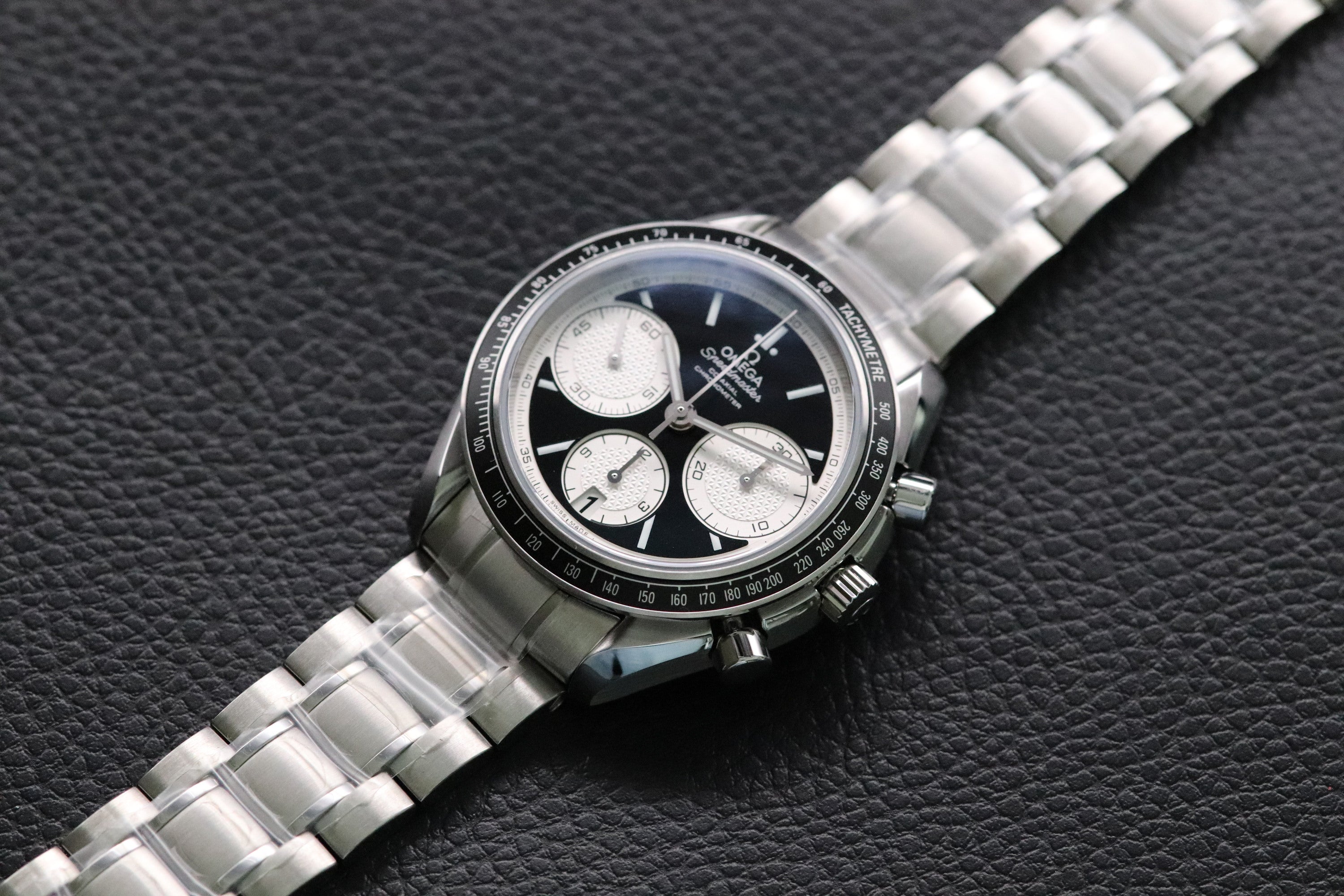 Omega Speedmaster Racing 326.30.40.50.01.002 Panda 2025 Fullset