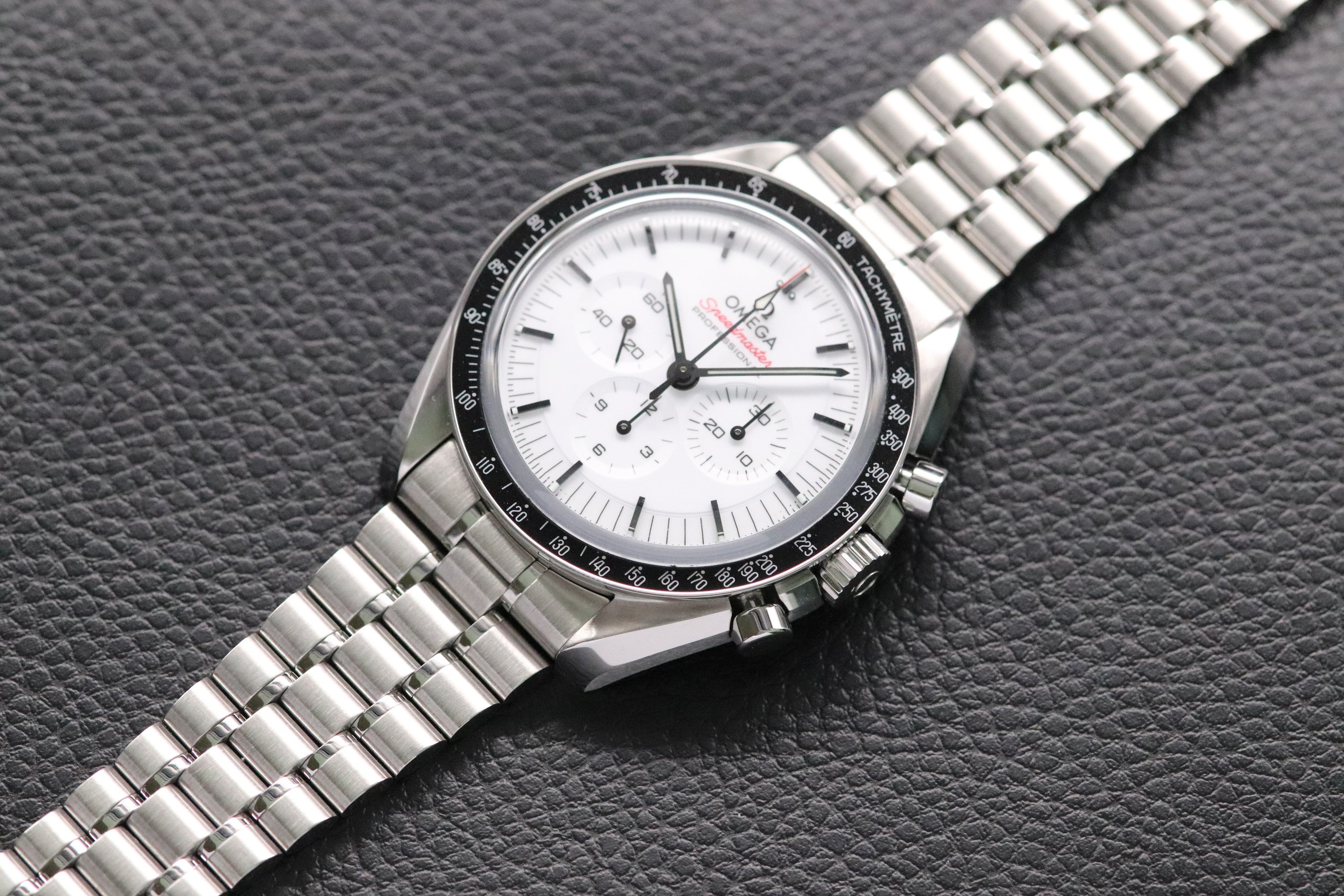 Omega Speedmaster Professional Moonwatch 310.30.42.50.04.001 Fullset 2024 Box+Papers