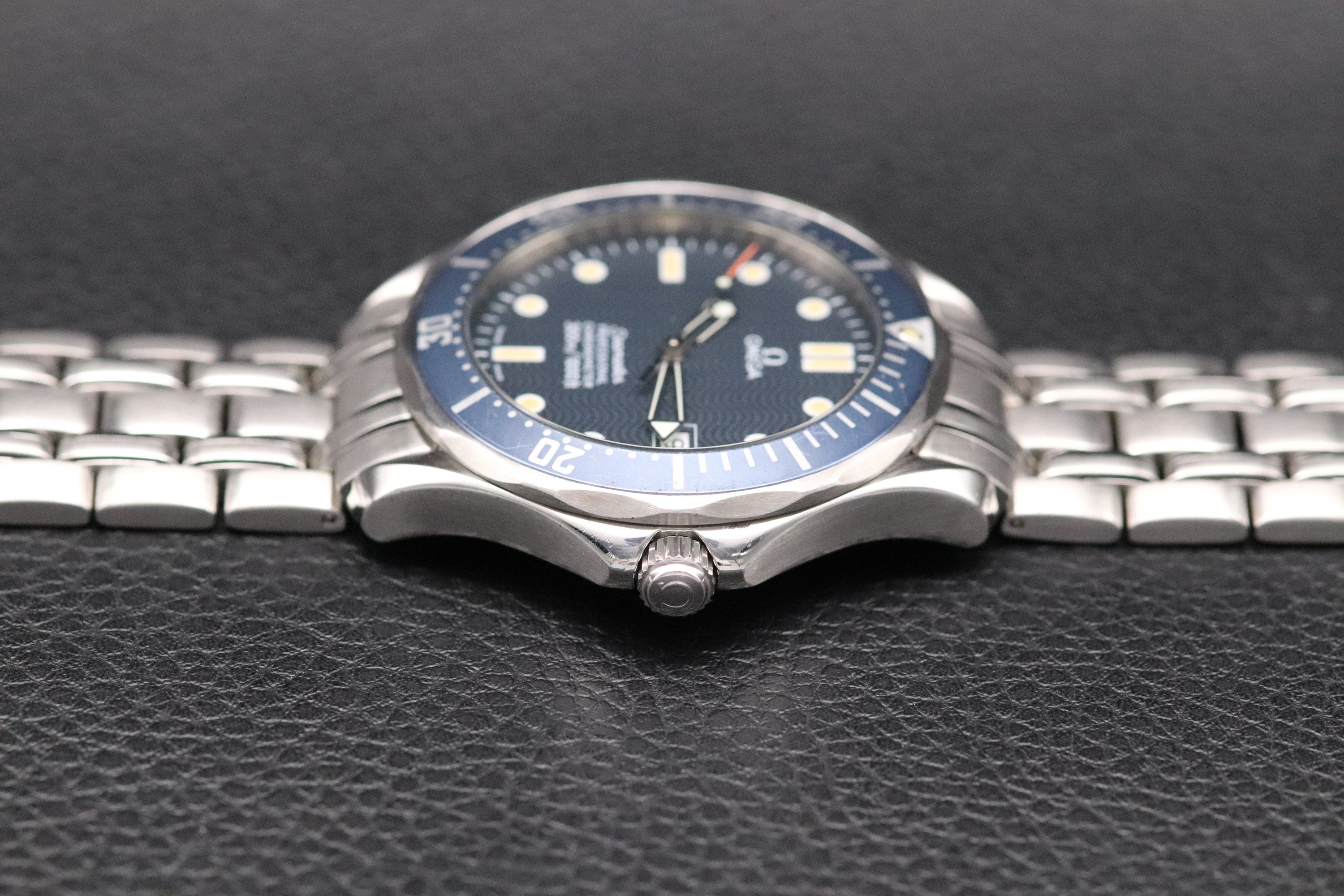 Omega Seamaster James Bond 2531.80 Blue 1999