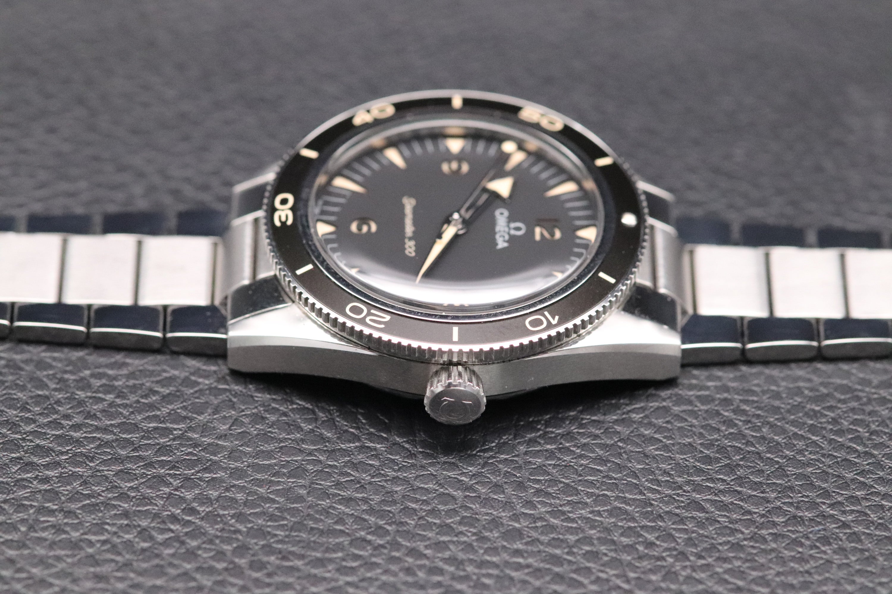 Omega Seamaster 300 234.30.41.21.01.001 Fullset 2022 Box+Papers