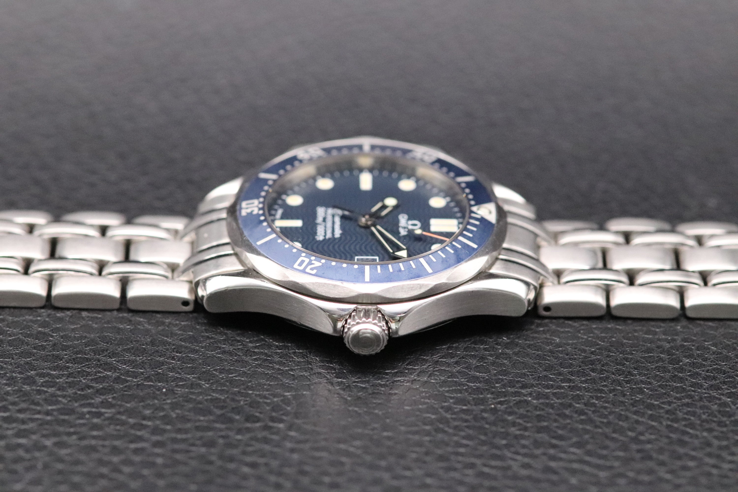 Omega Seamaster 300 2561.80 Blue Dial 1993 Paper