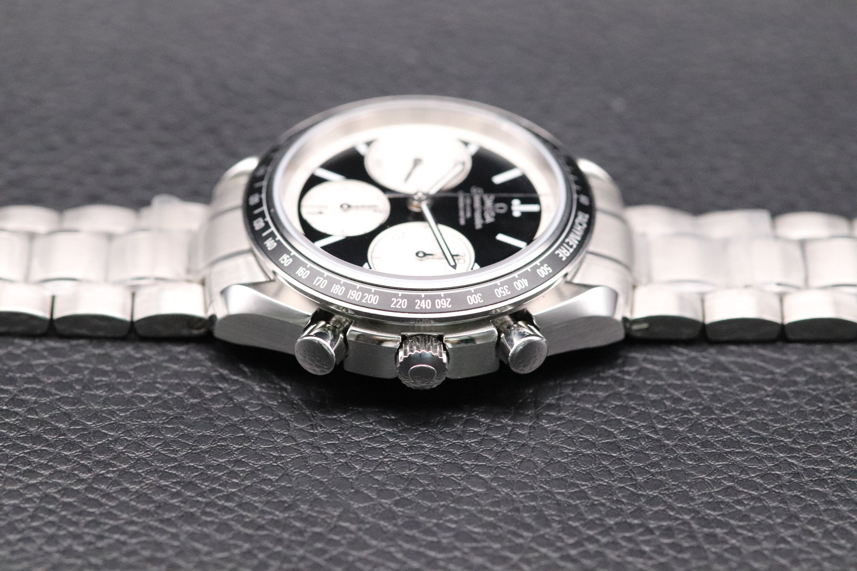 Omega Speedmaster Racing 326.30.40.50.01.002 Panda 2025 Fullset